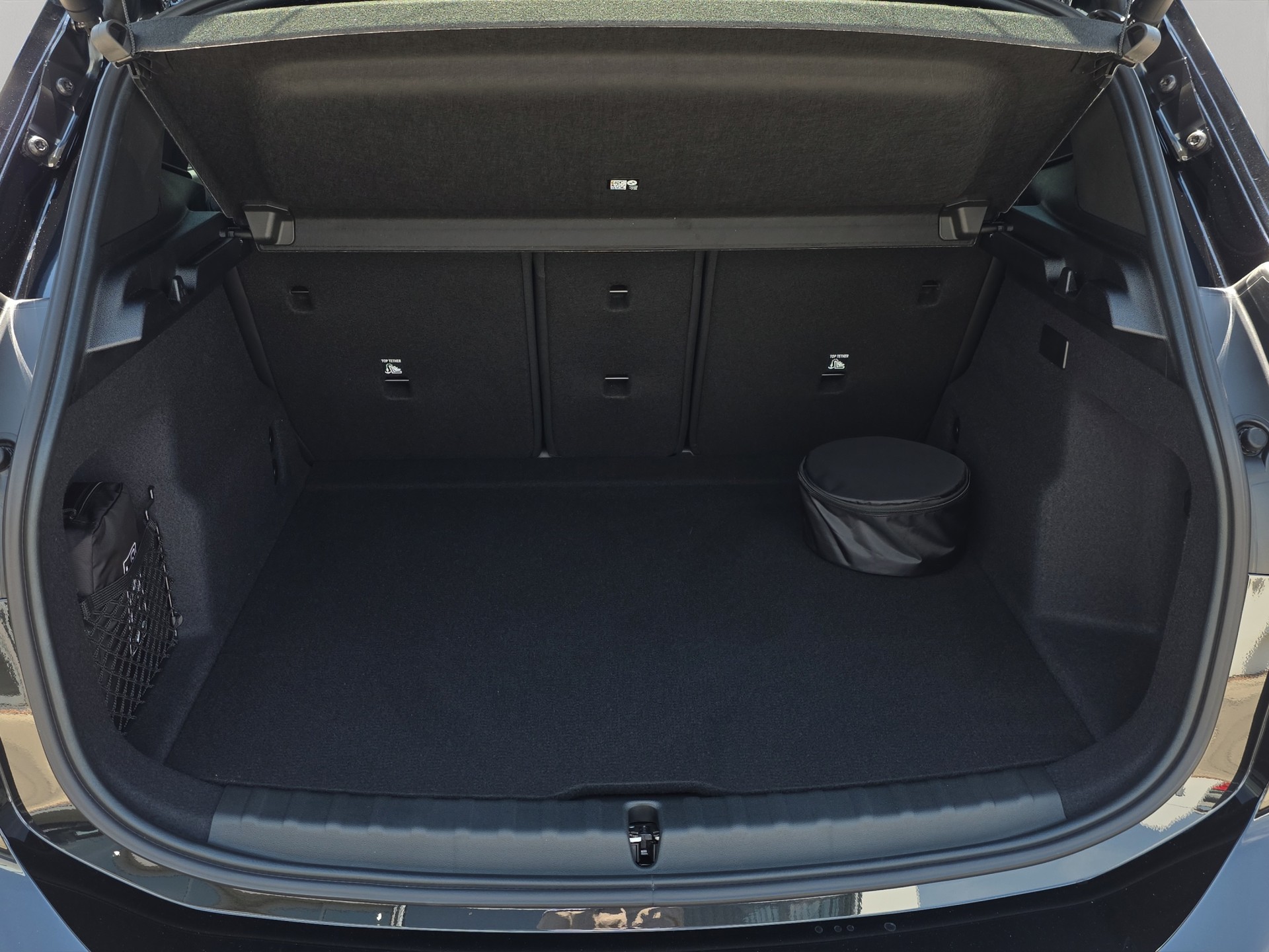 BMW 225e xDrive Active Tourer-image-15