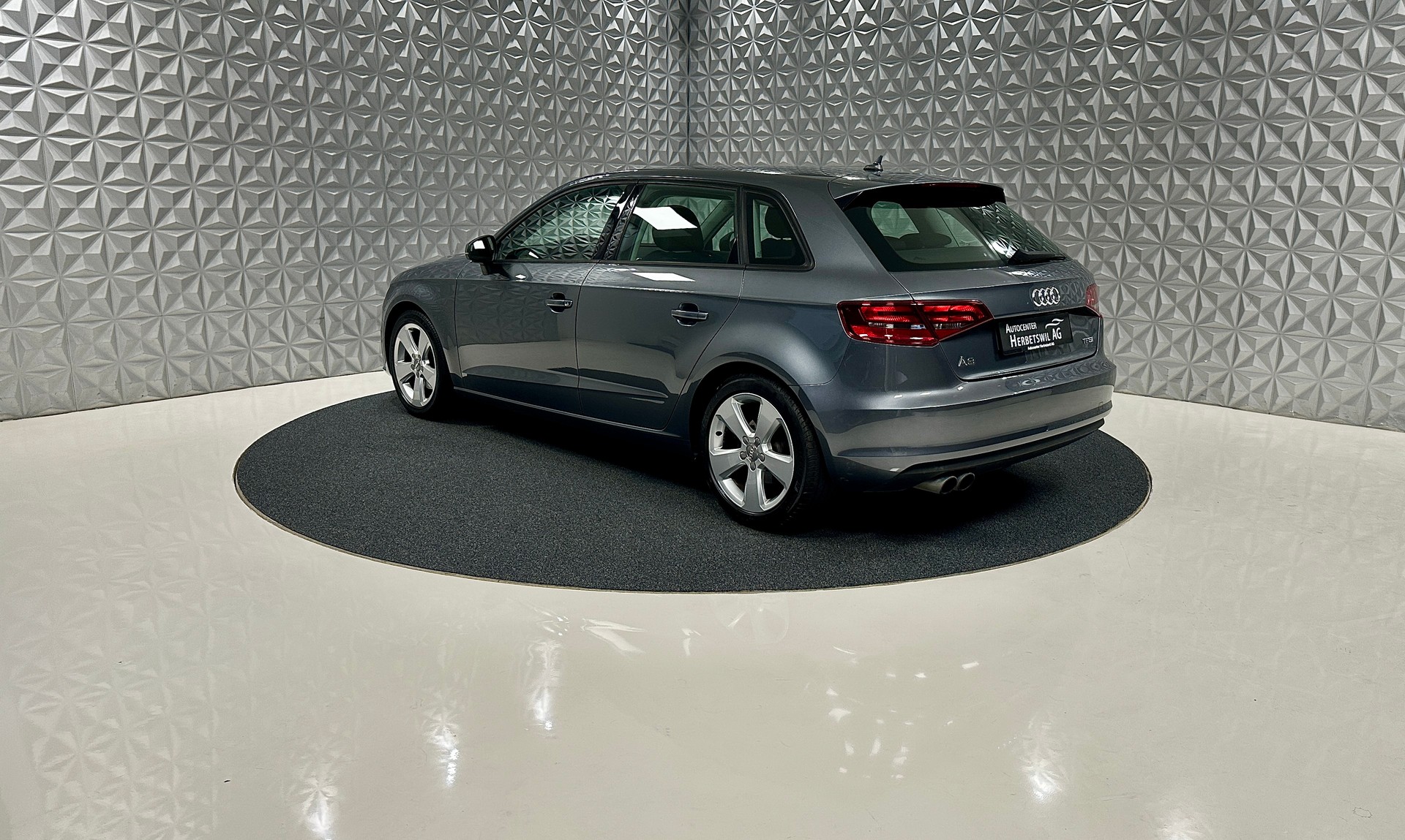 AUDI A3 Sportback 1.4 TFSI Ambition S-tronic-image-6