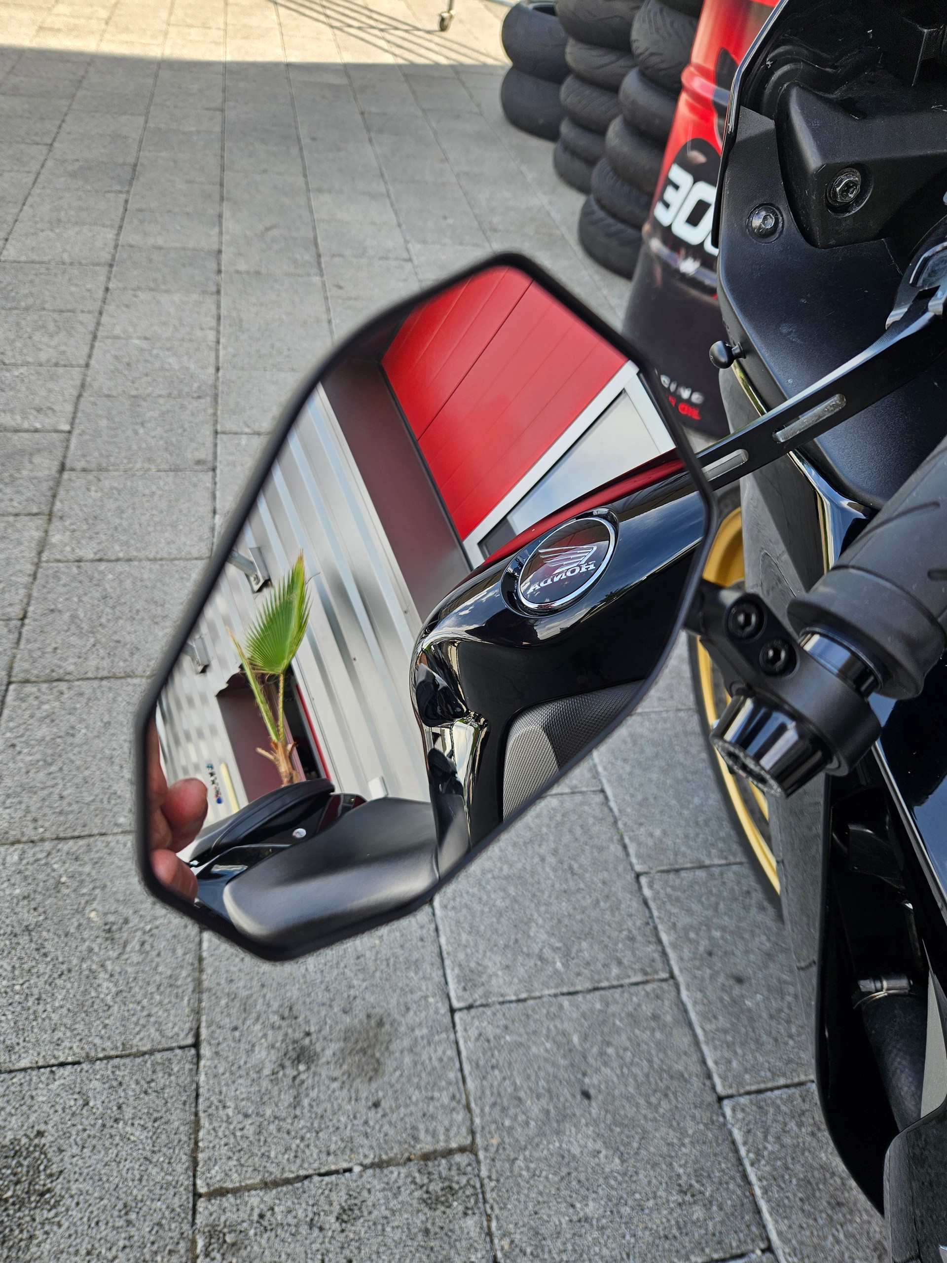 HONDA CBR 1000 RA ABS-image-8