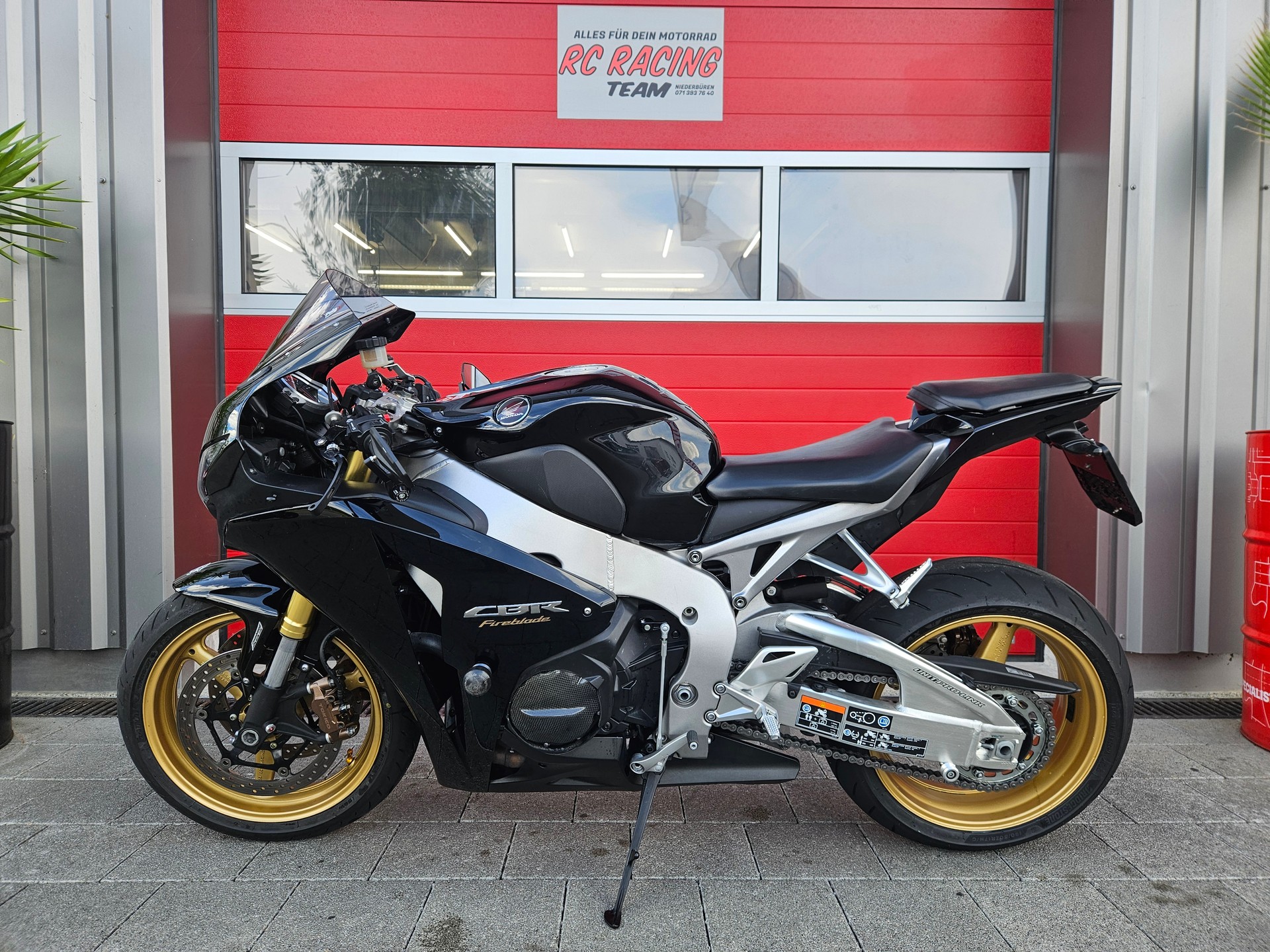 HONDA CBR 1000 RA ABS-image-2