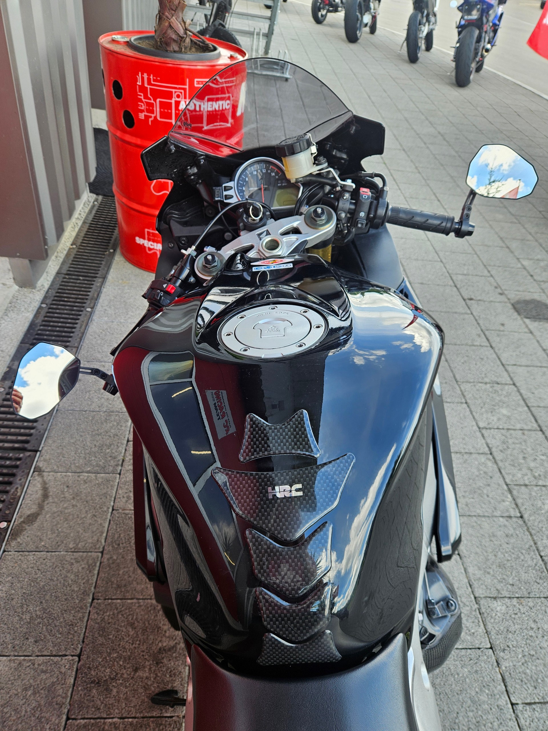 HONDA CBR 1000 RA ABS-image-4