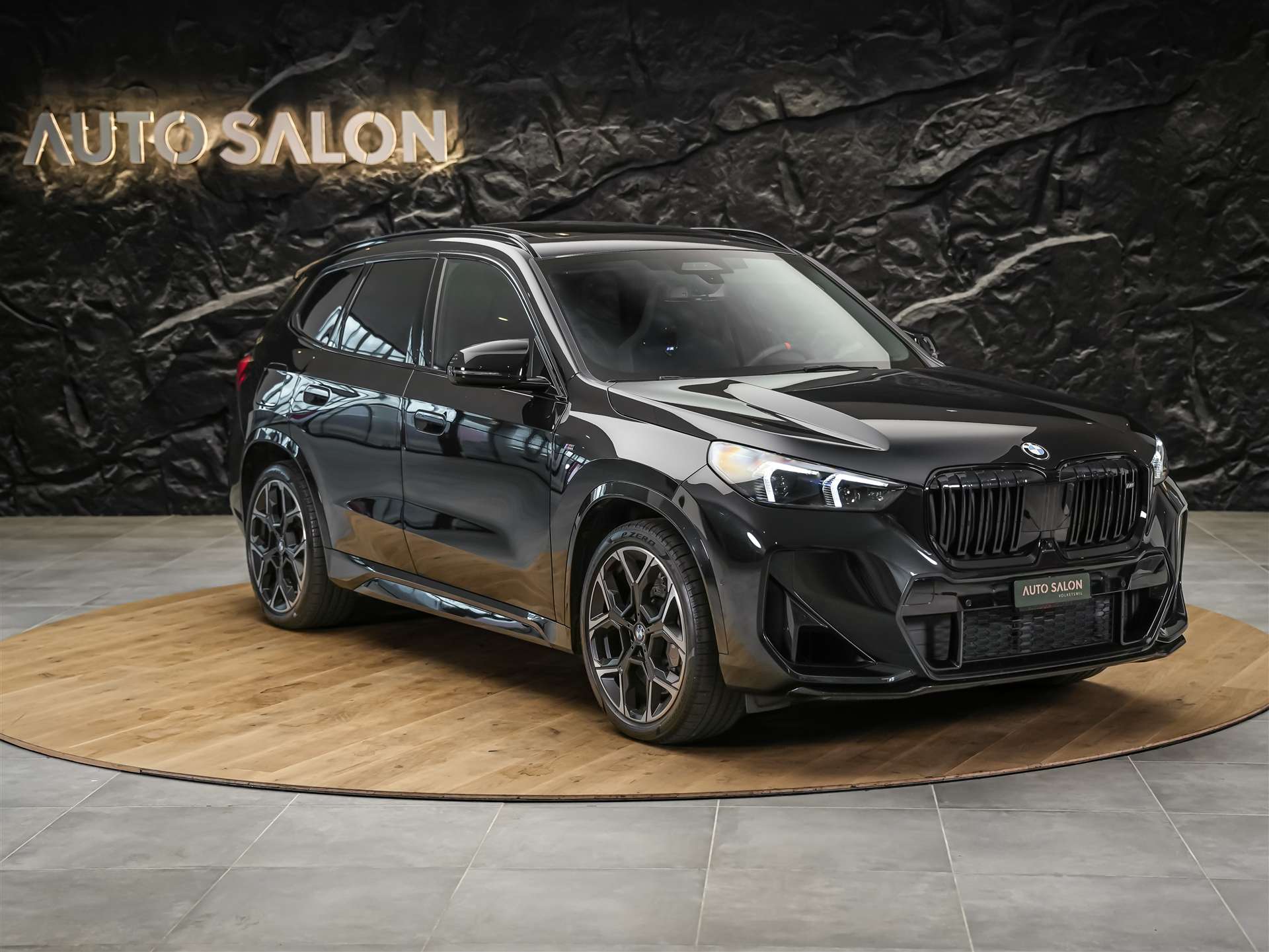 BMW X1 xDrive M35i *Panorama*El. Sitze mit Memory*Head Up Display*-image-6