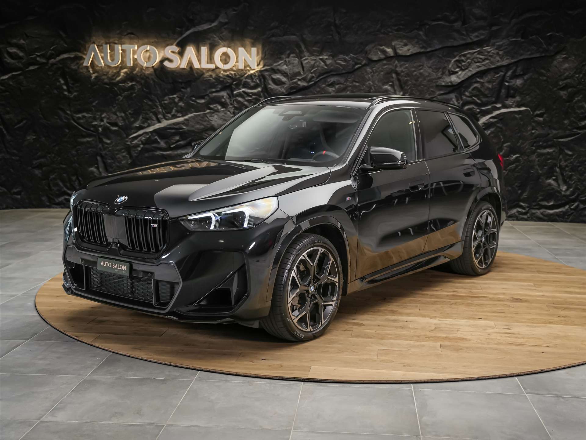 BMW X1 xDrive M35i *Panorama*El. Sitze mit Memory*Head Up Display*-showroom-element-1