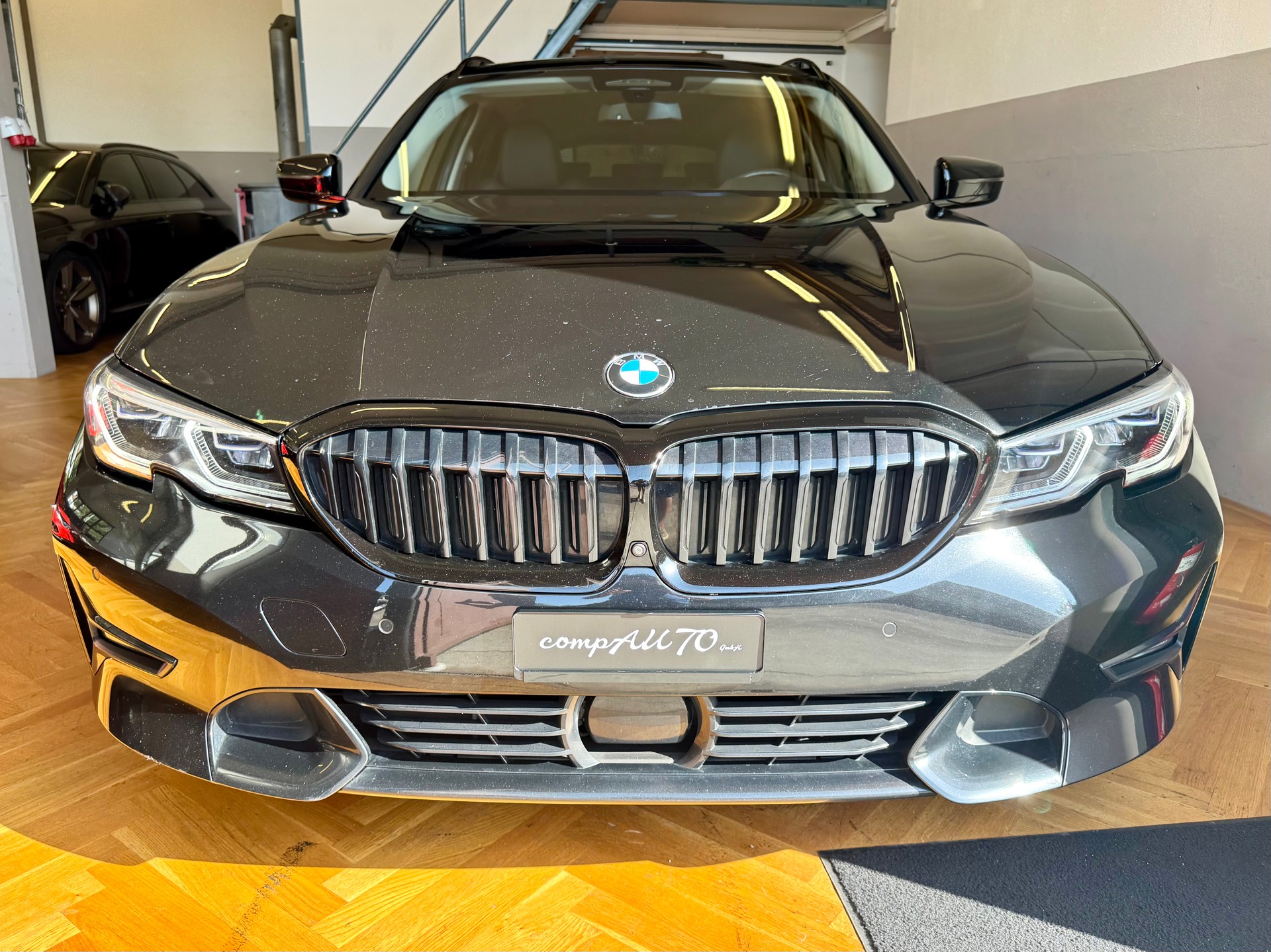 BMW 320d xDrive Touring Sport Line Steptronic-image-12