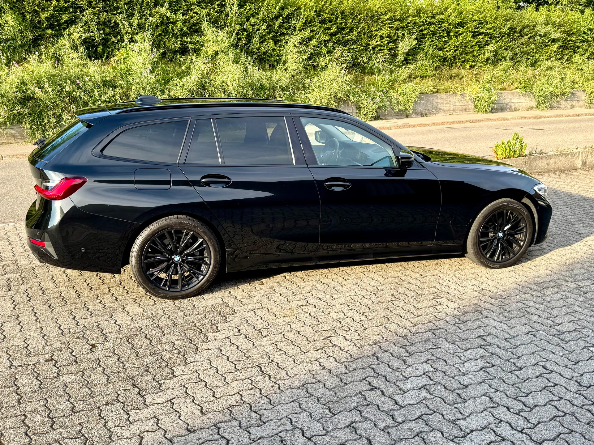 BMW 320d xDrive Touring Sport Line Steptronic-showroom-element-2