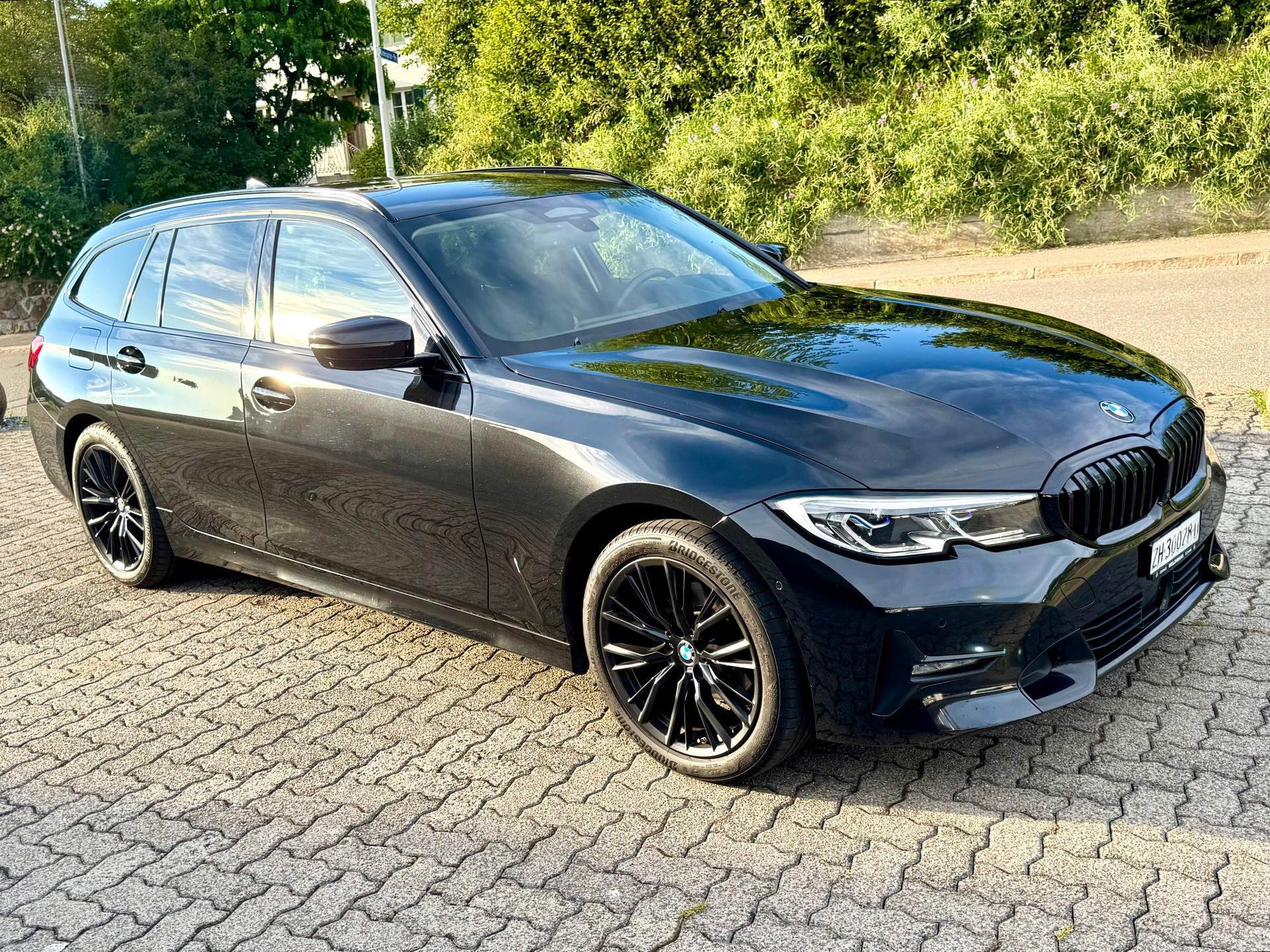 BMW 320d xDrive Touring Sport Line Steptronic-showroom-element-1