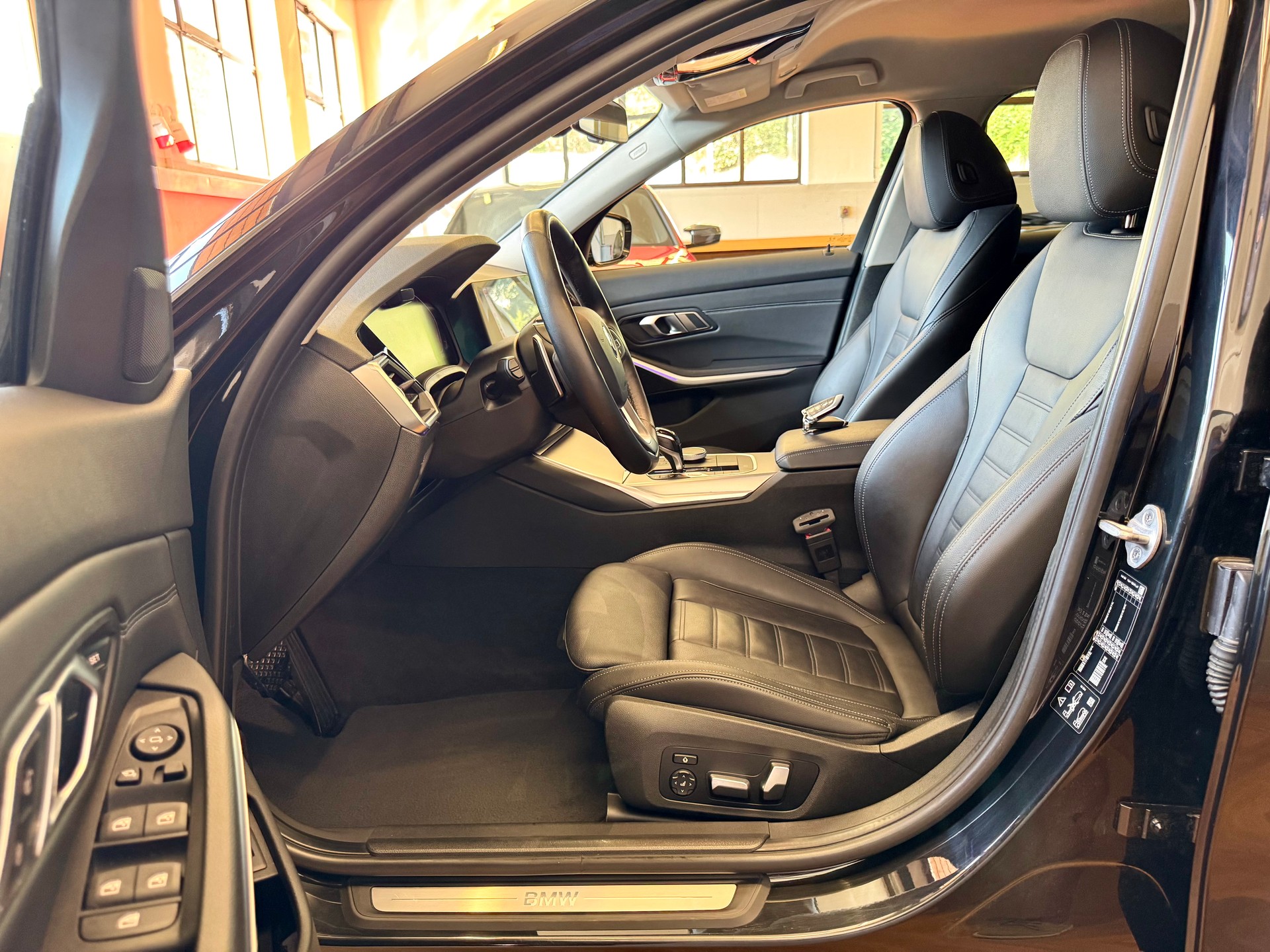 BMW 320d xDrive Touring Sport Line Steptronic-image-15