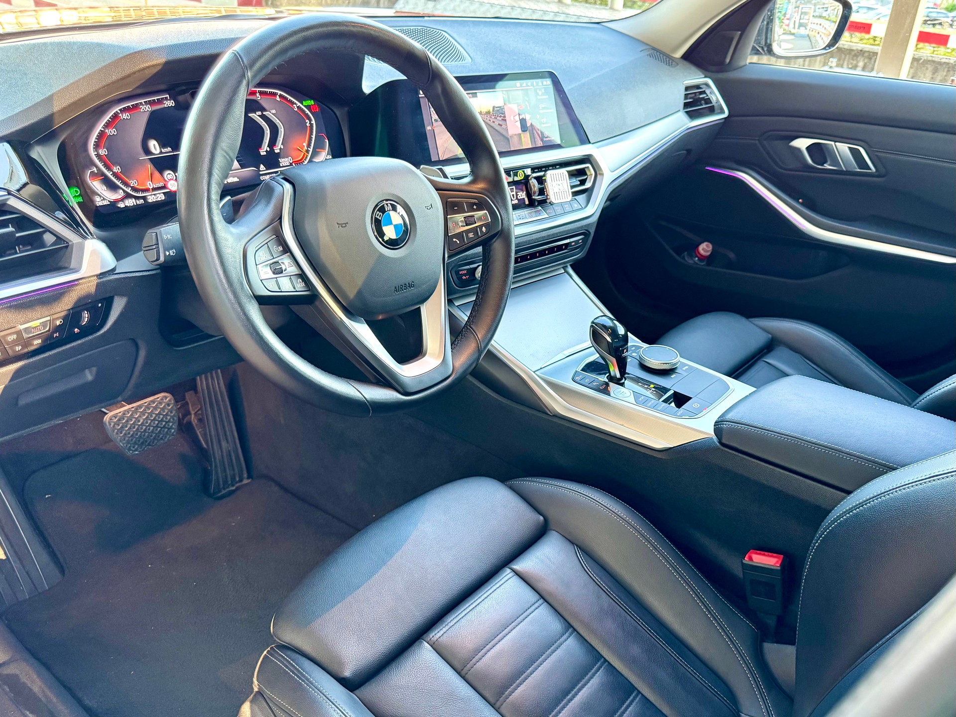 BMW 320d xDrive Touring Sport Line Steptronic-image-6
