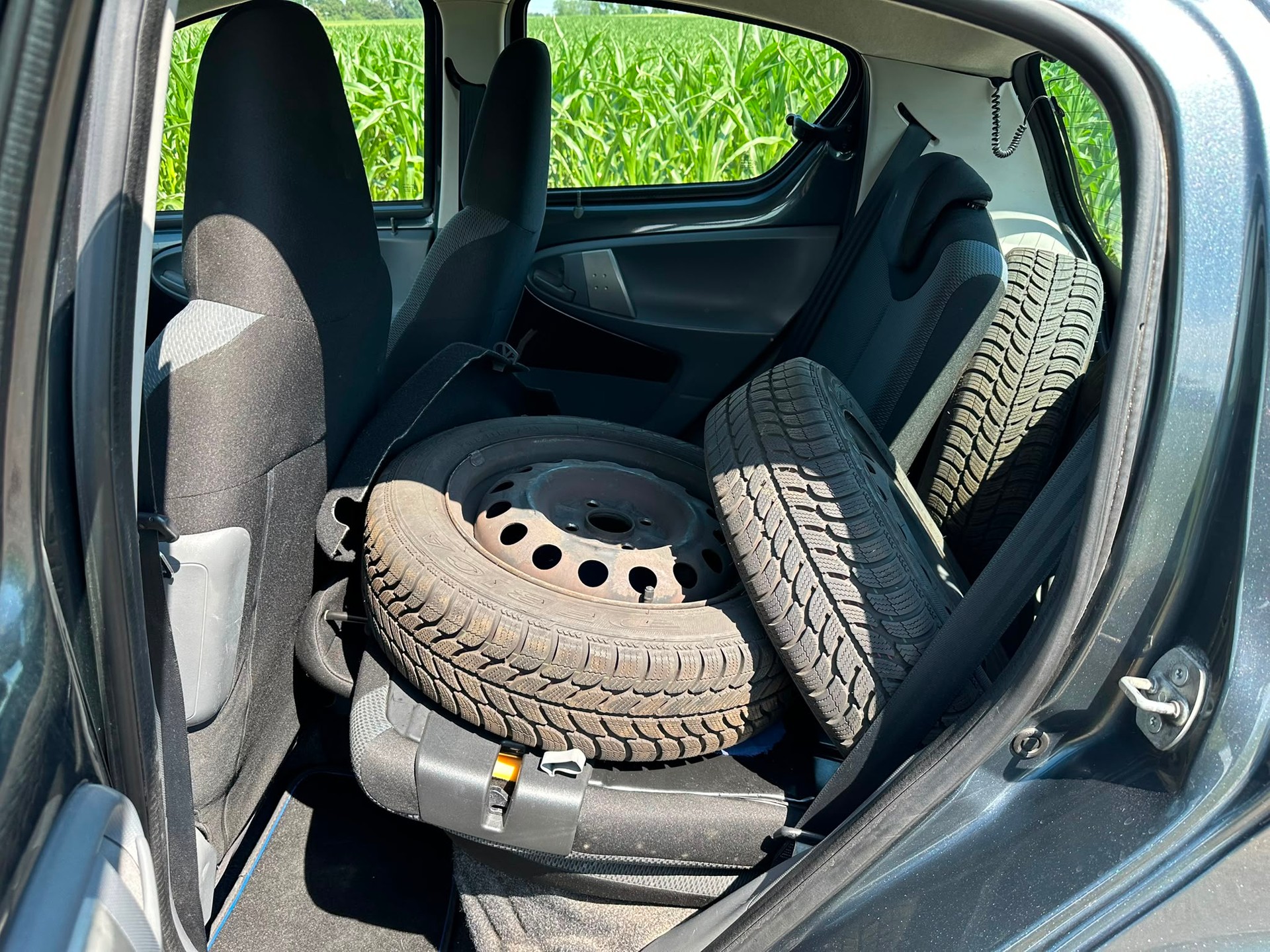 TOYOTA Aygo 1.0 Linea Luna-image-11