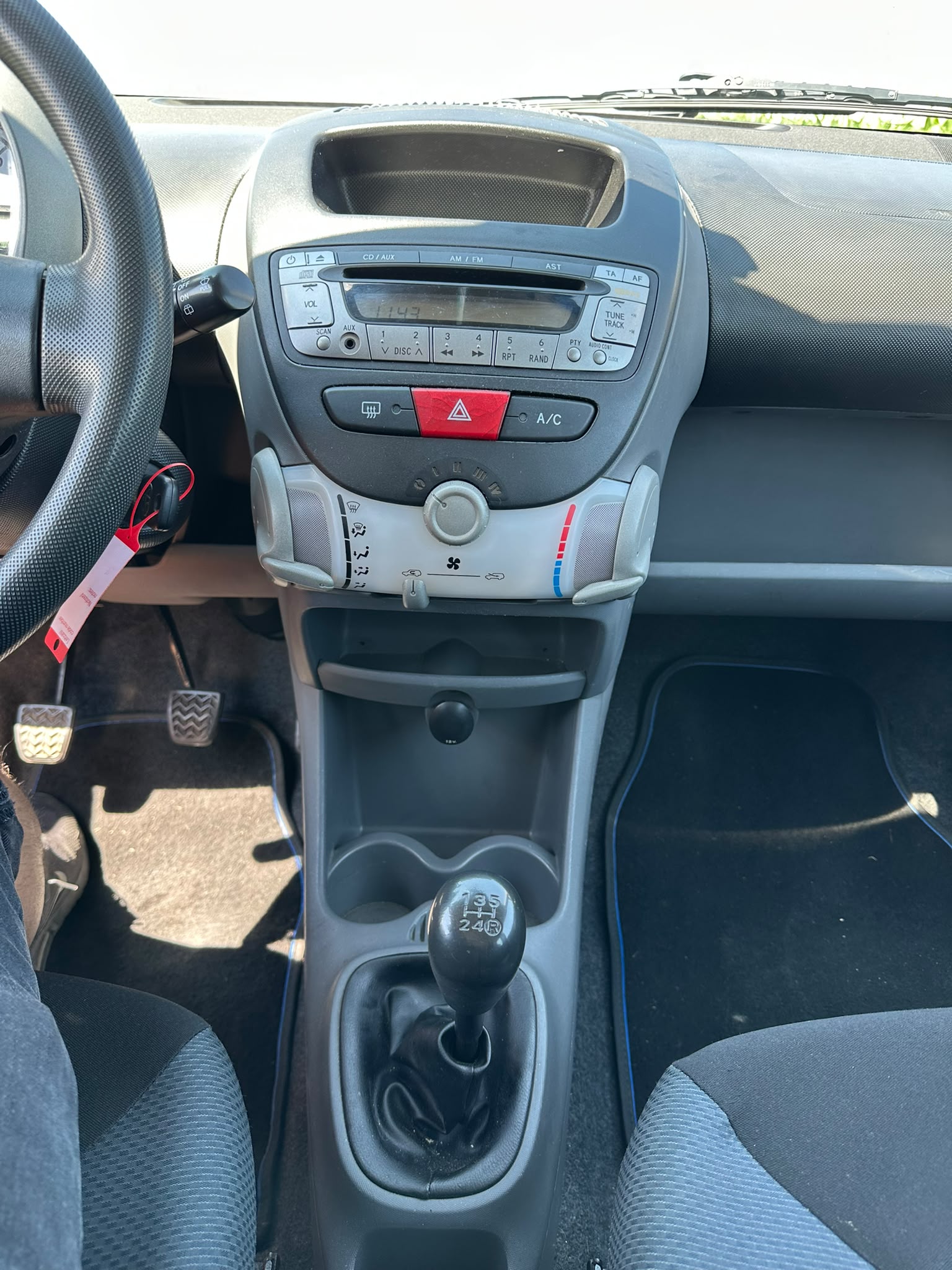 TOYOTA Aygo 1.0 Linea Luna-image-16