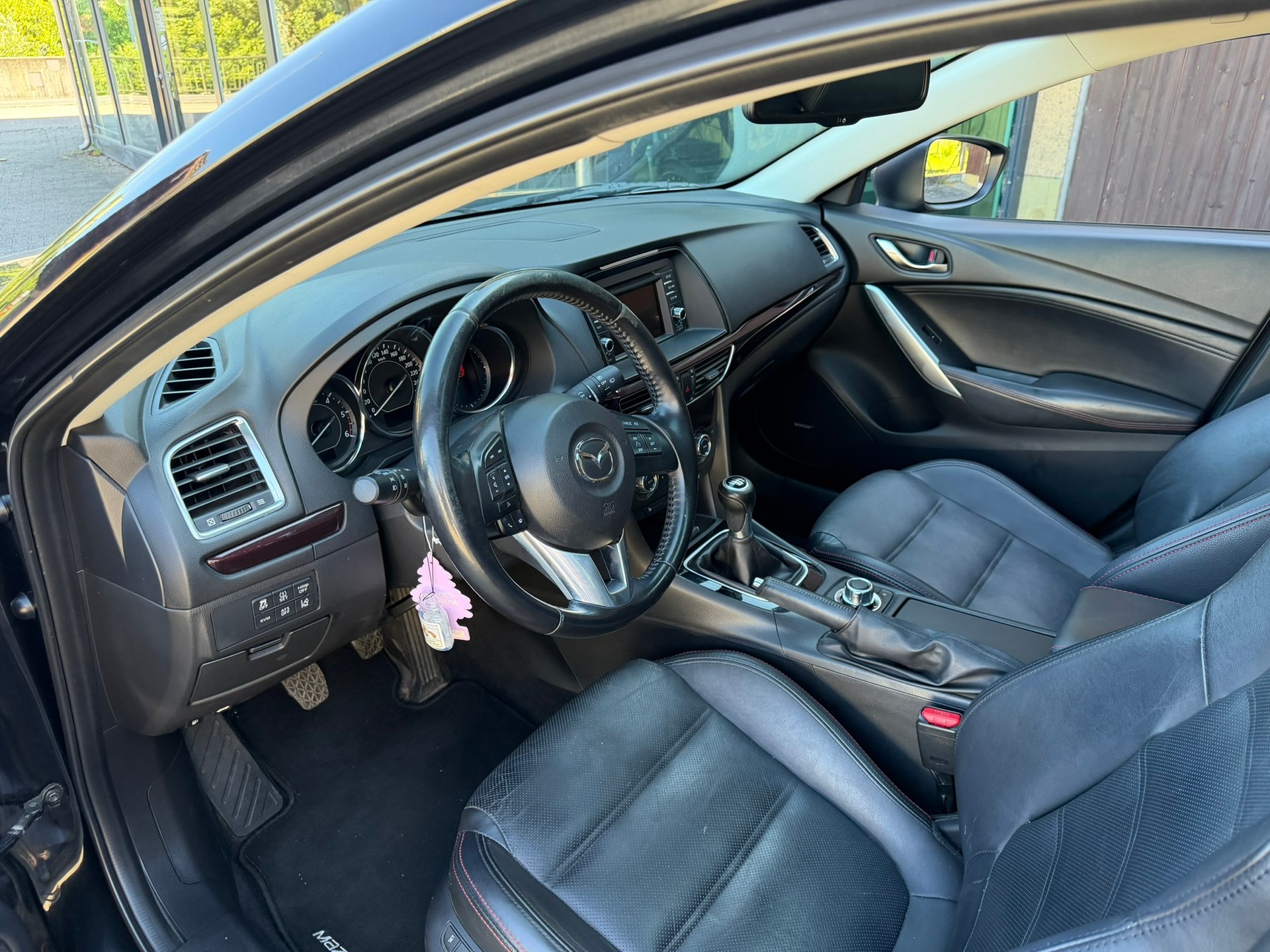 MAZDA 6 Sportwagon 2.2 D 16V HP Revolution-image-6