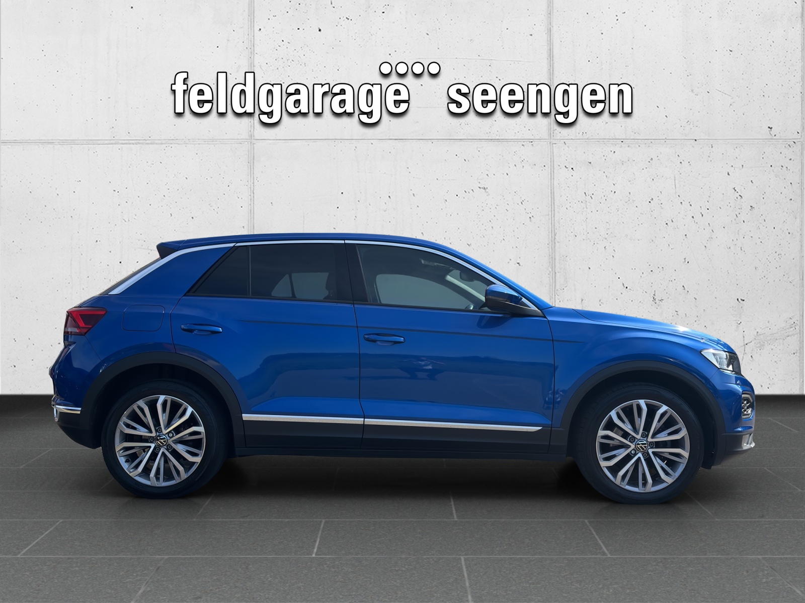VW T-Roc 2.0 TSI Sport DSG 4Motion mit Anhängevorrichtung, DAB+ & Winterräder-showroom-element-3