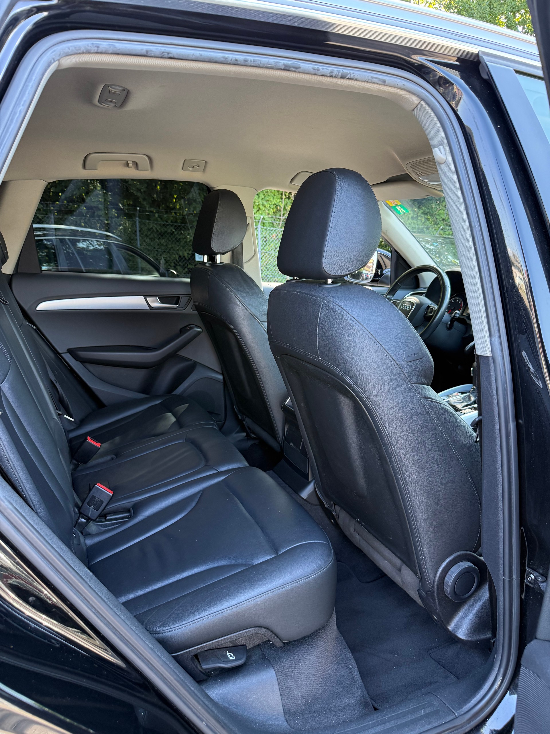 AUDI Q5 2.0 TFSI quattro S-tronic-image-6