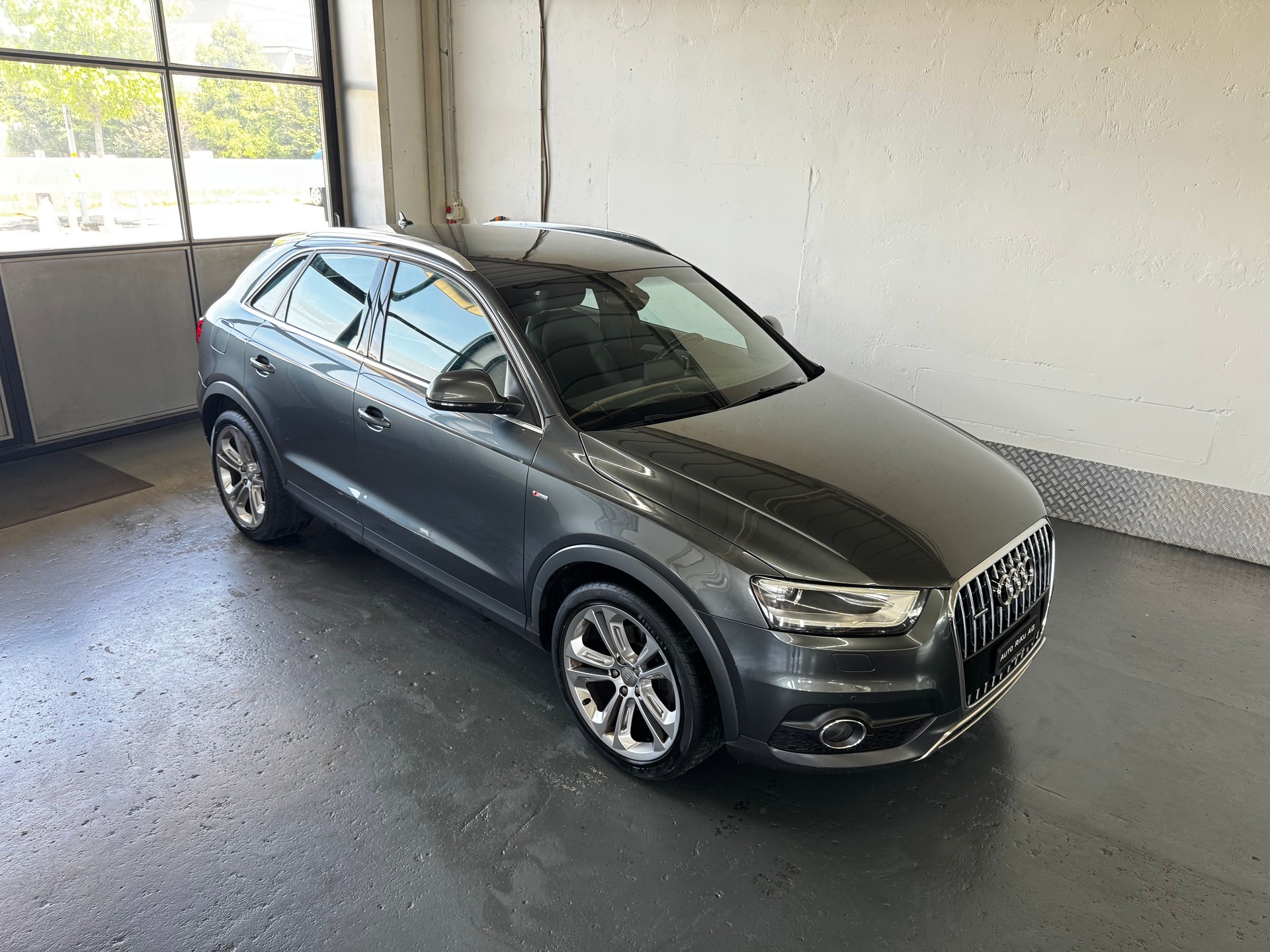 AUDI Q3 2.0 TFSI quattro S-tronic