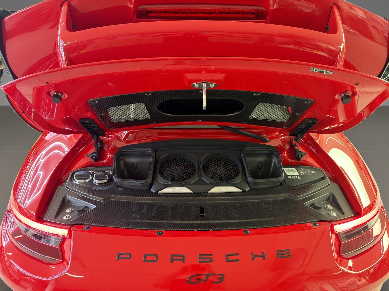 PORSCHE 911 Coupé 4.0 GT3 PDK-image-17