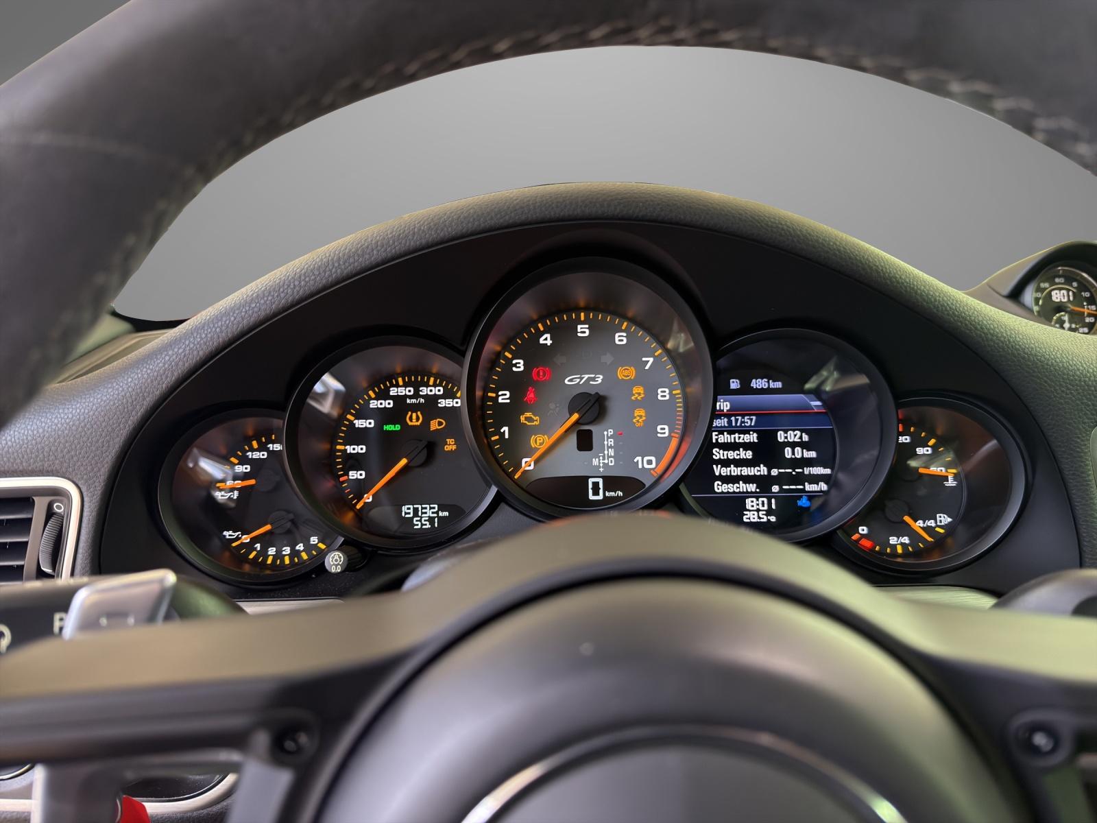 PORSCHE 911 Coupé 4.0 GT3 PDK-image-12