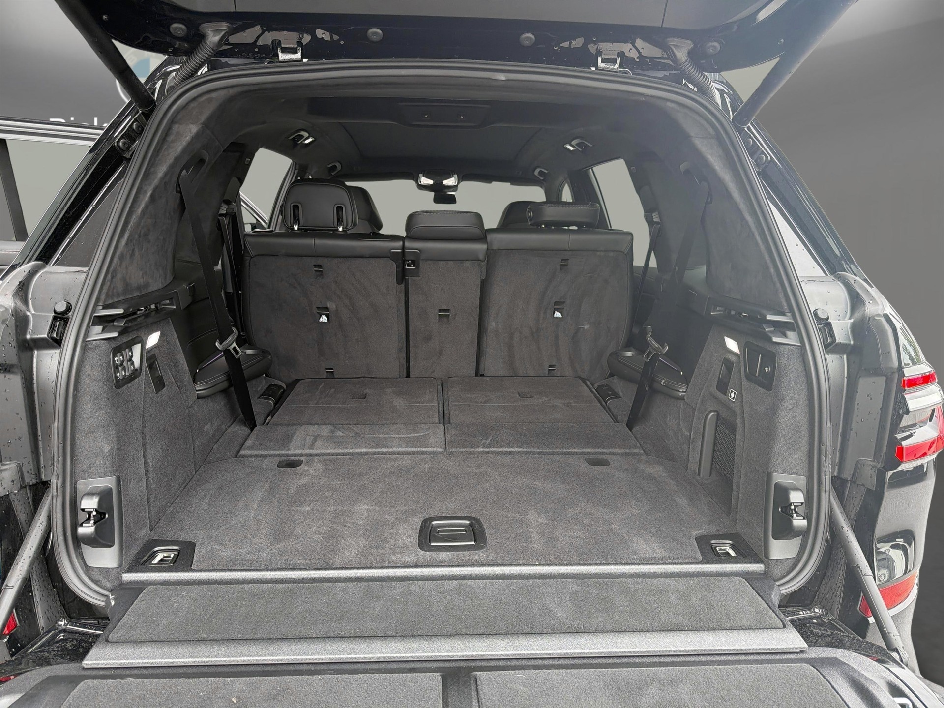 BMW X7 xDrive M60i M Sport Pro-image-17