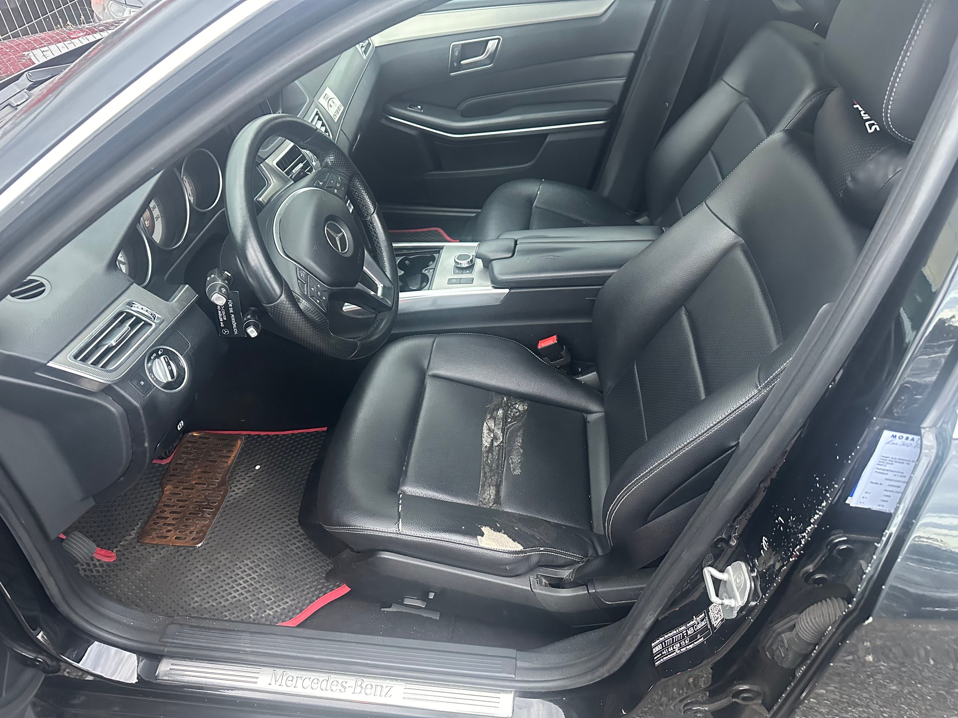 MERCEDES-BENZ E 250 BlueTEC 4Matic 7G-Tronic-image-10
