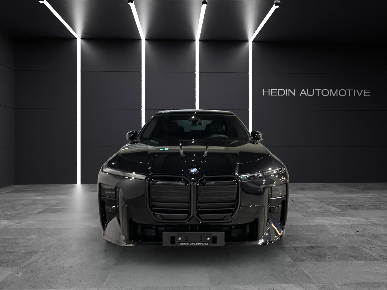 BMW i7 xDrive60-showroom-element-2