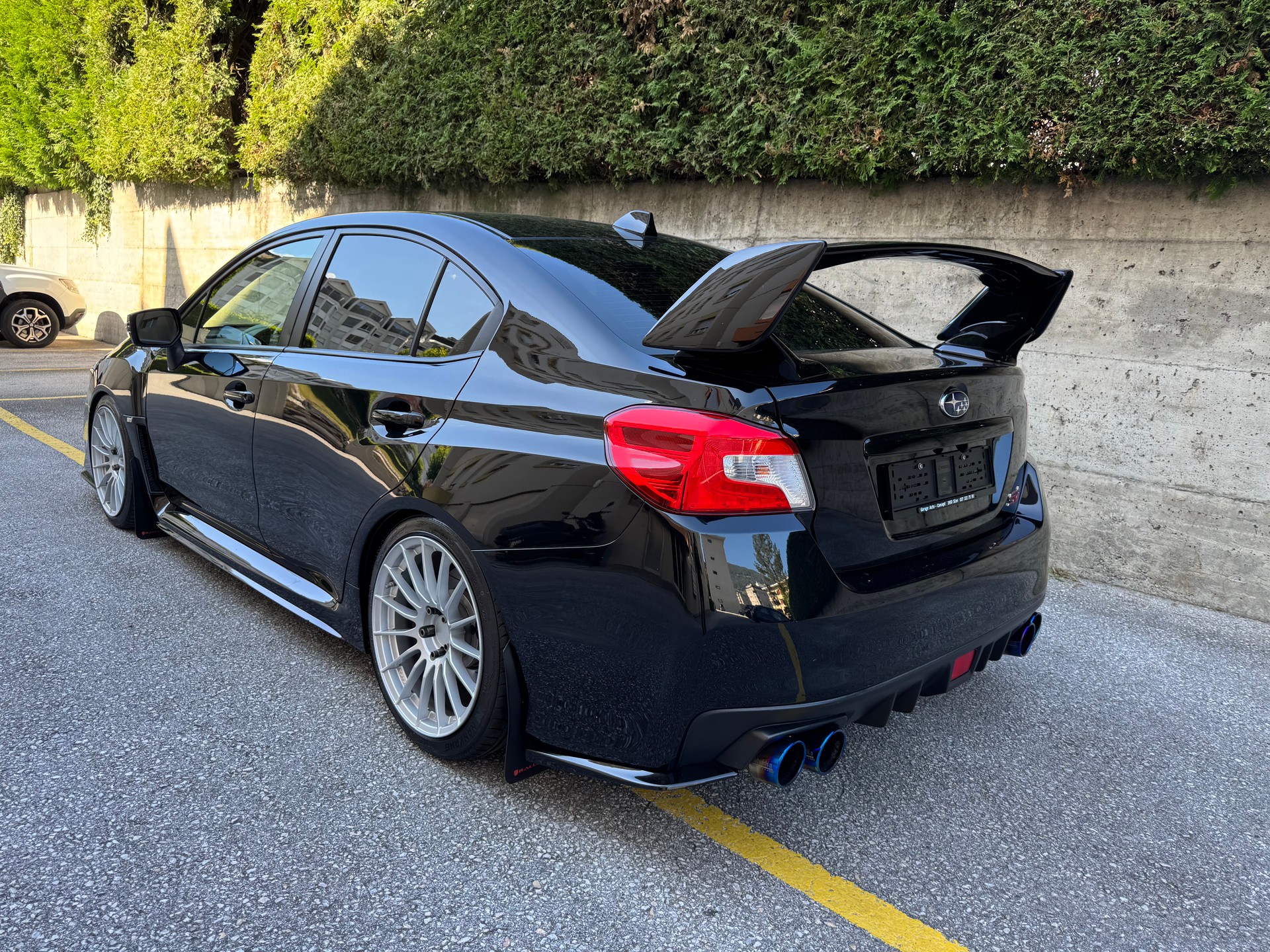 SUBARU WRX 2.5 Turbo 4WD STI Sport S-showroom-element-2