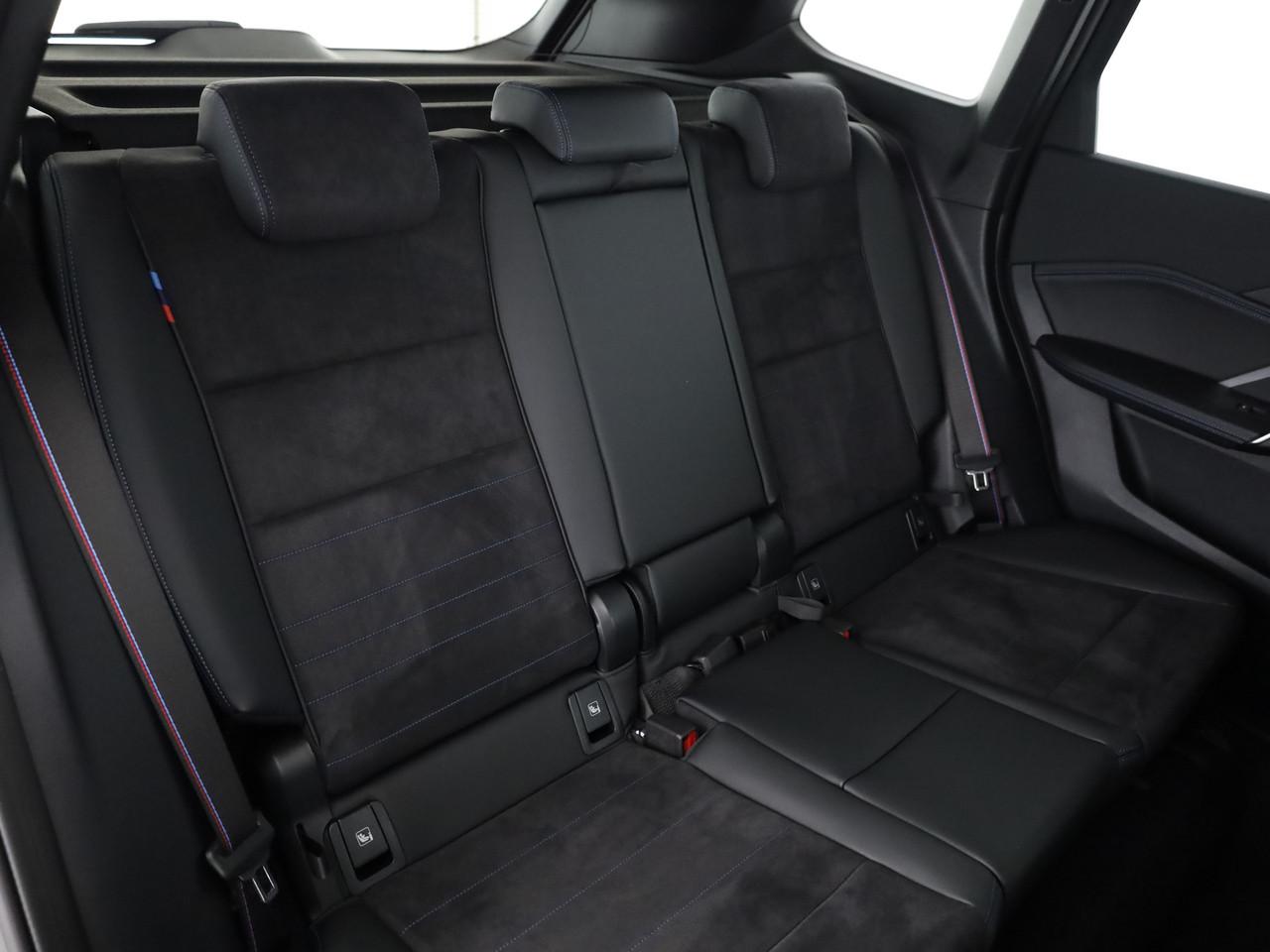 BMW X1 23i xDrive paddles-image-10