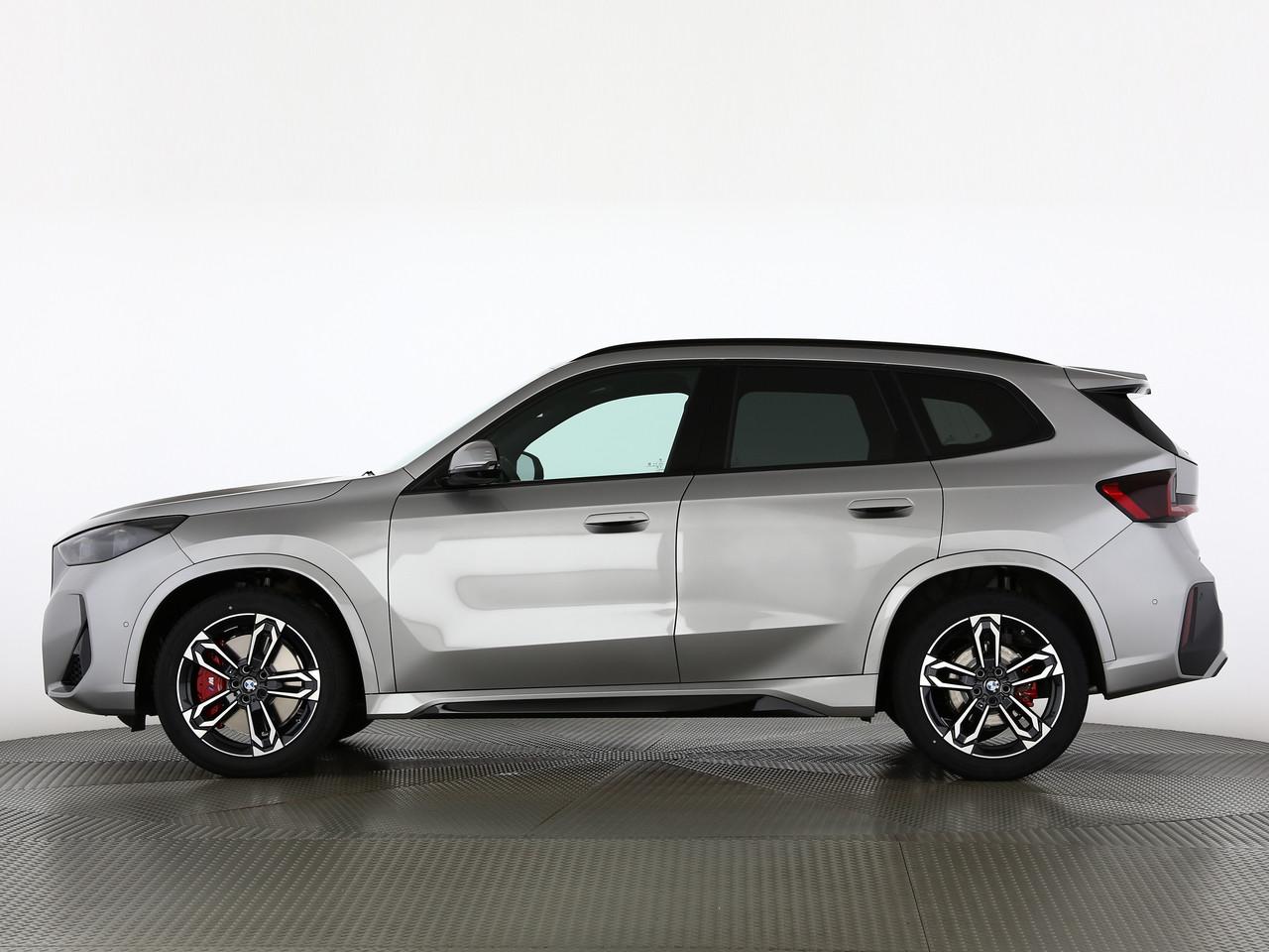 BMW X1 23i xDrive paddles-showroom-element-1