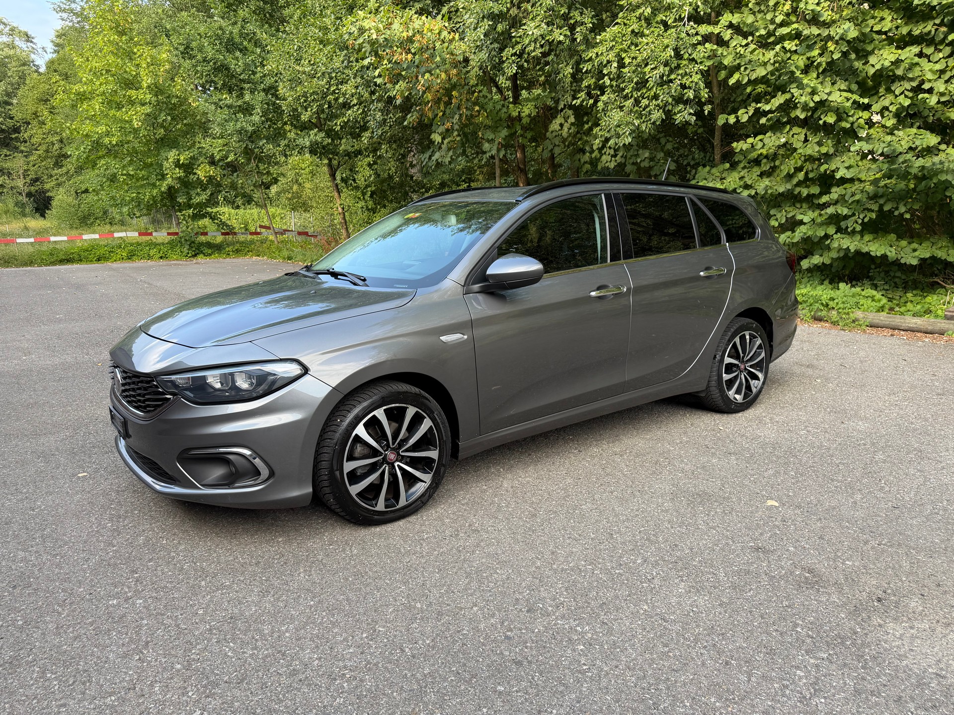 FIAT Tipo 1.6MJ Station Wagon S-Design DCT-image-1