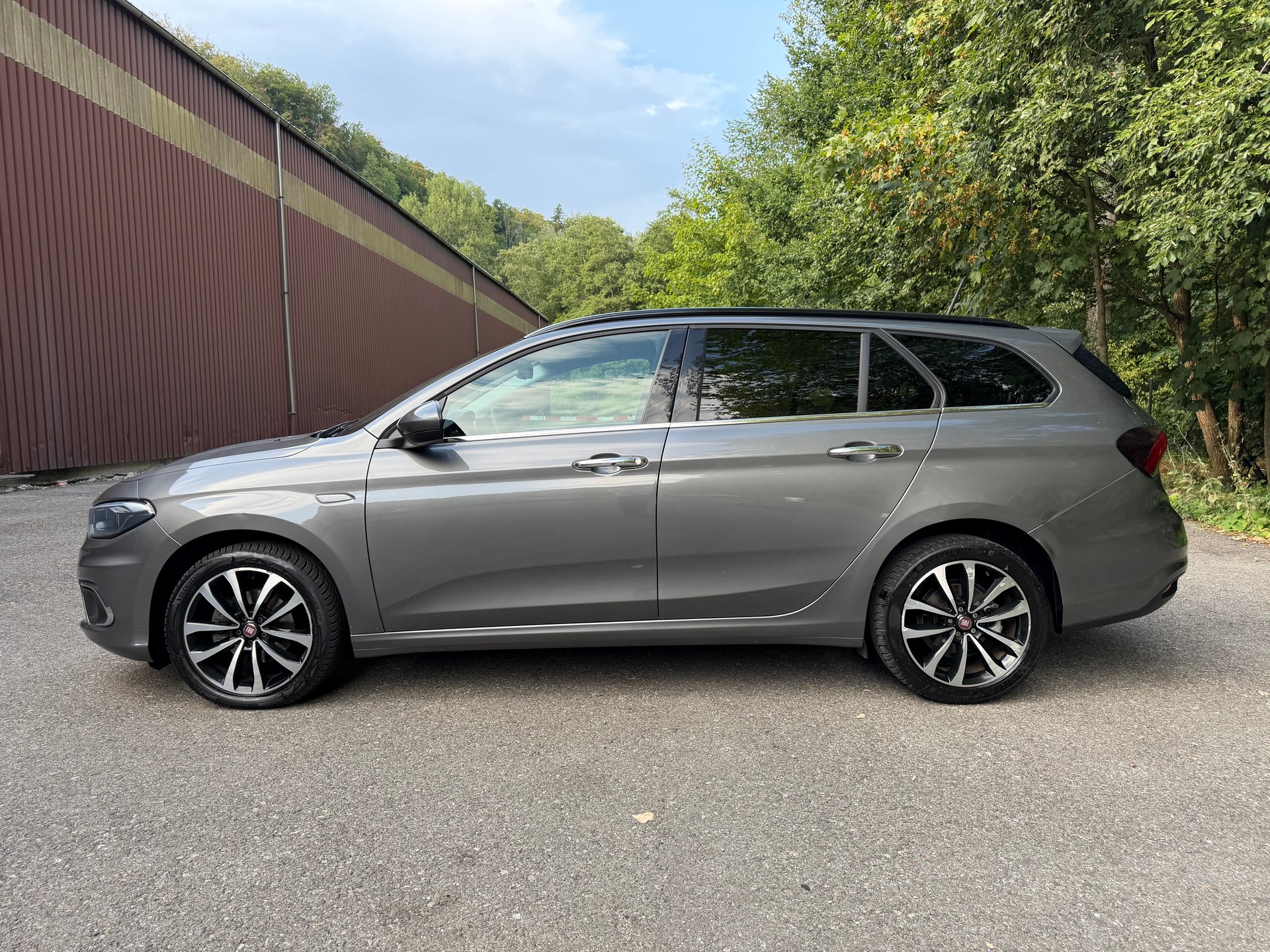 FIAT Tipo 1.6MJ Station Wagon S-Design DCT-image-2