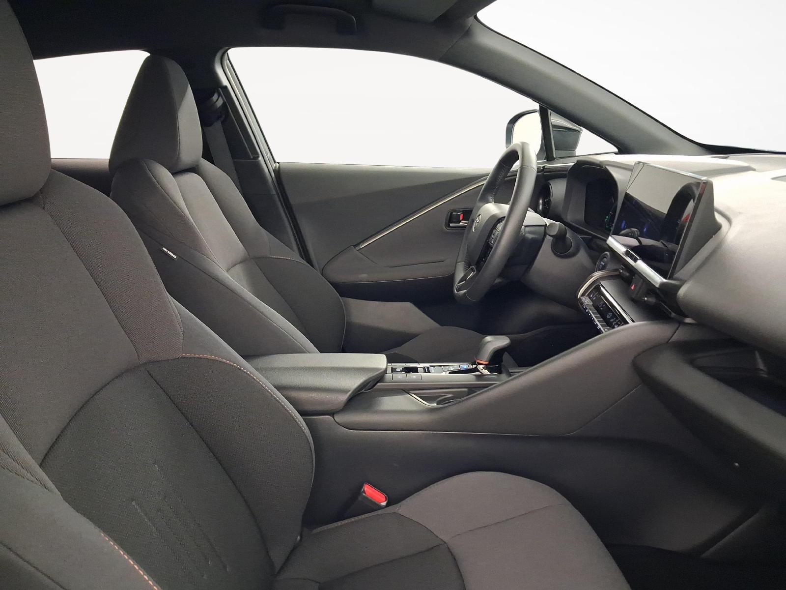 TOYOTA C-HR 2.0 PHEV Swiss Edition-image-9