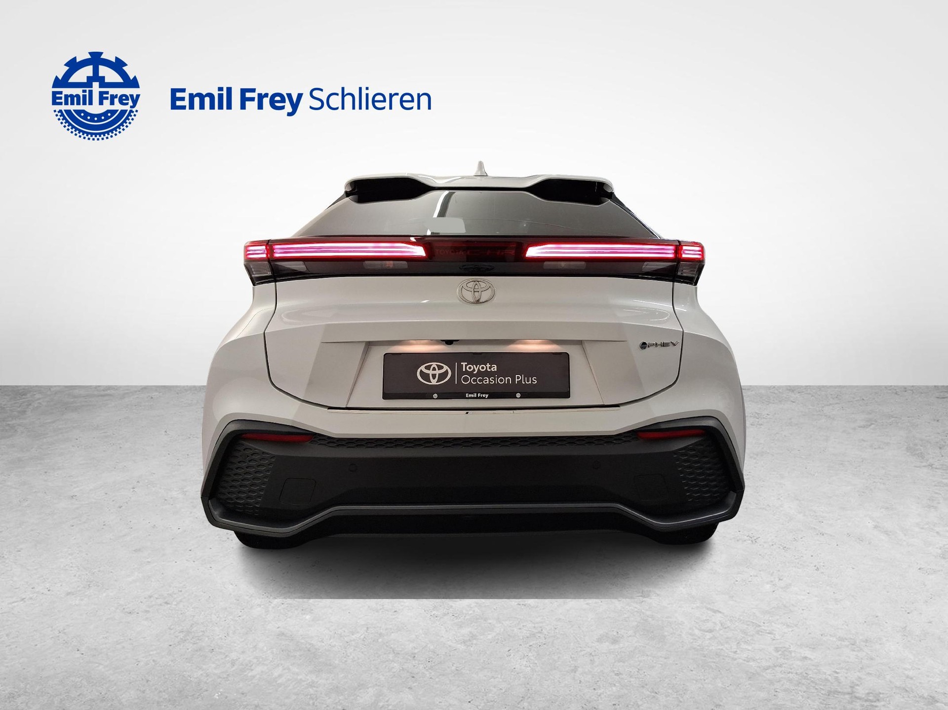 TOYOTA C-HR 2.0 PHEV Swiss Edition-showroom-element-3