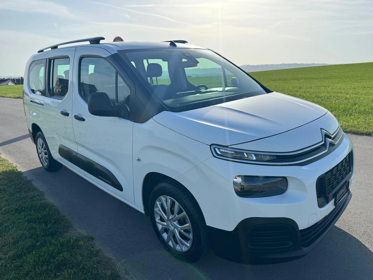 CITROEN Berlingo XL 1.5 BlueHDi 7 Plätze Live-image-1