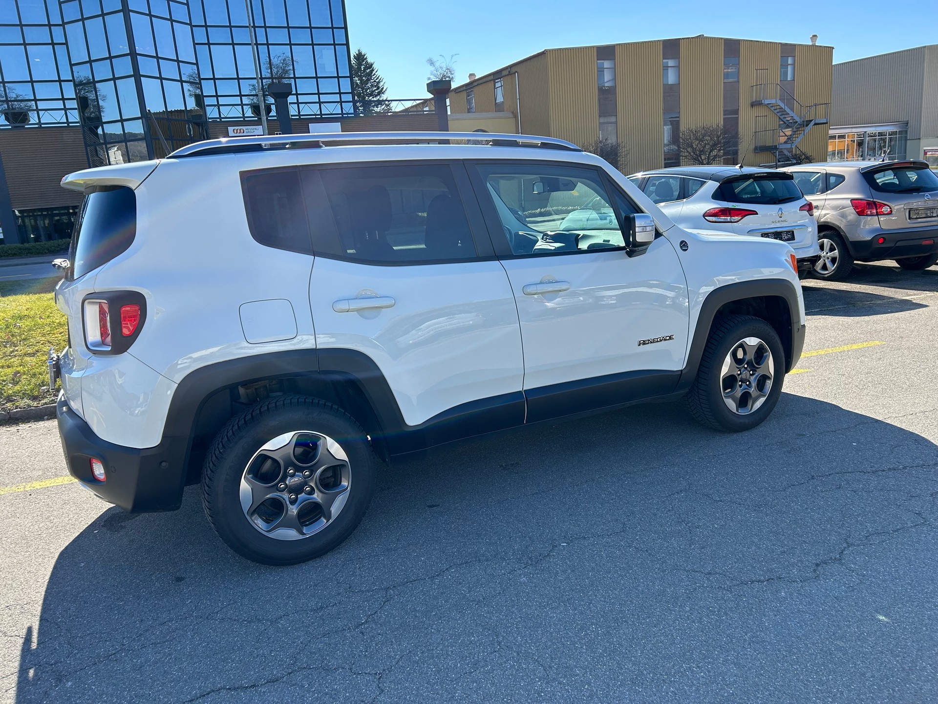 JEEP Renegade 2.0 CRD Freedom Edition AWD 9ATX-image-9