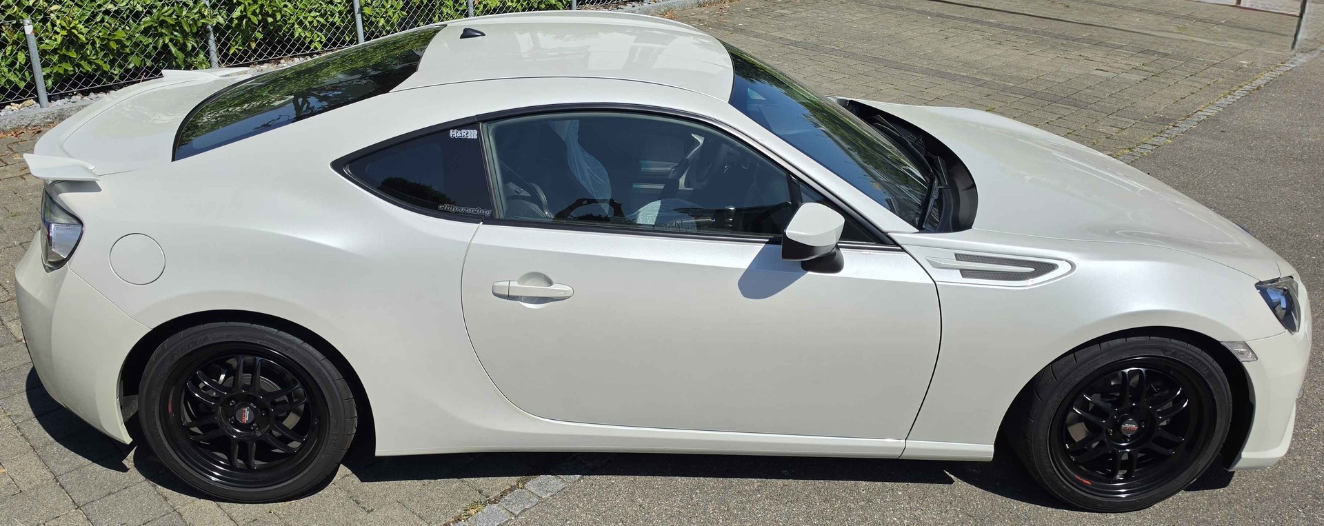SUBARU BRZ 2.0R-image-4