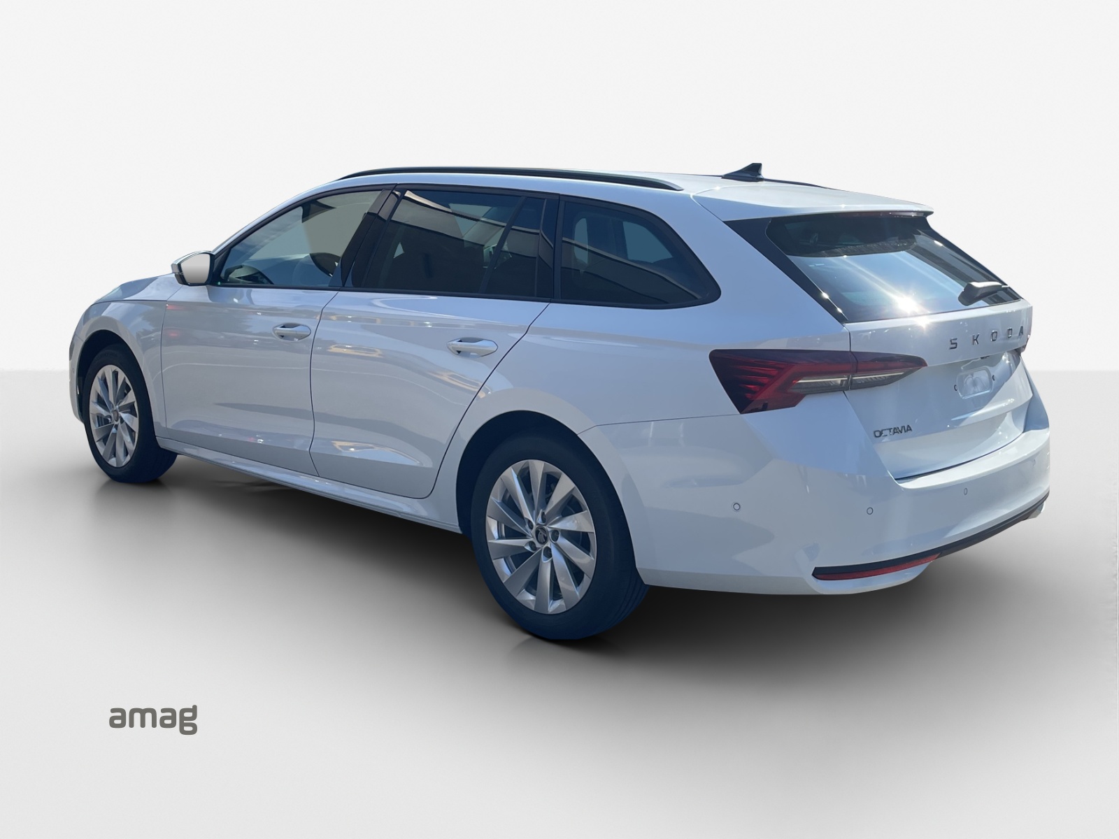 SKODA Octavia Combi 2.0 TDI DSG Selection-showroom-element-2