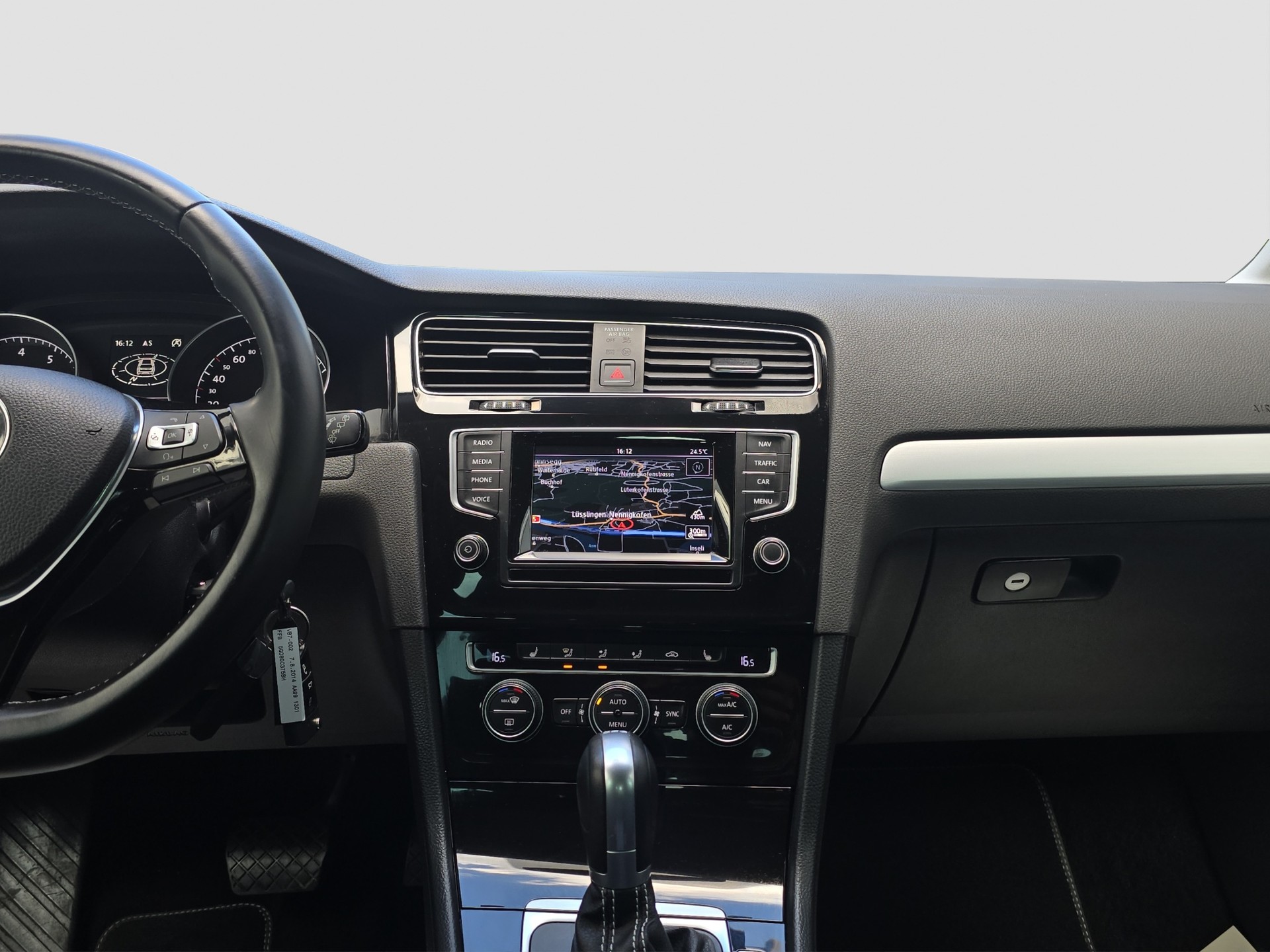 VW Golf 1.4 TSI Cup DSG-image-12