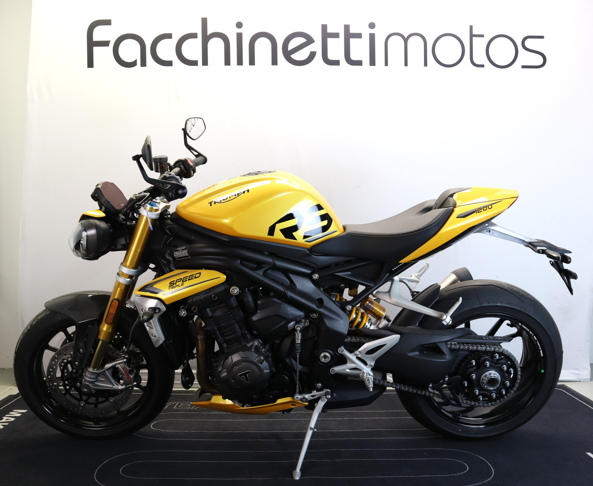 TRIUMPH Speed Triple 1200 RS-showroom-element-1