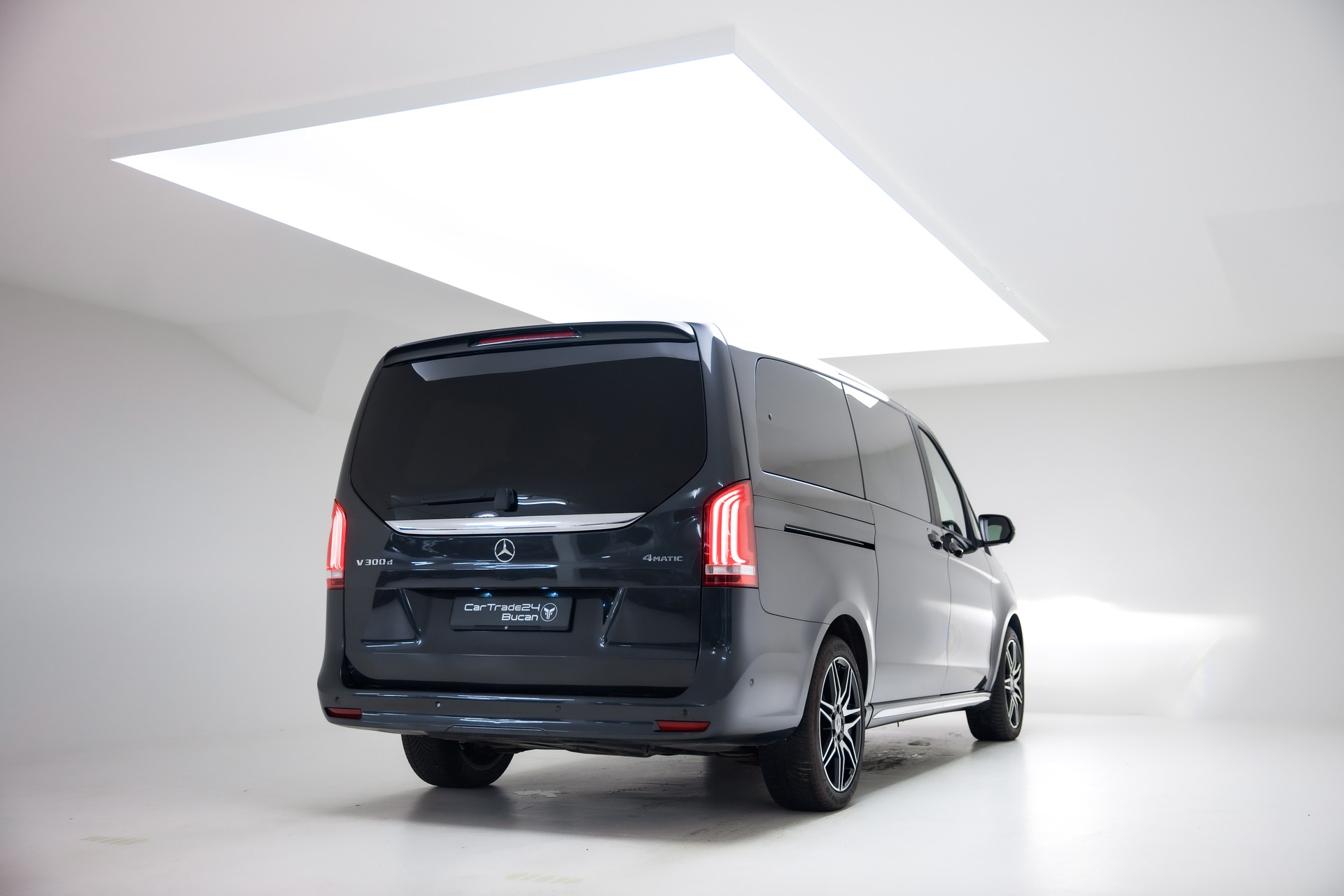 MERCEDES-BENZ V 300 d lang Avantgarde 4Matic 9G-Tronic-image-10