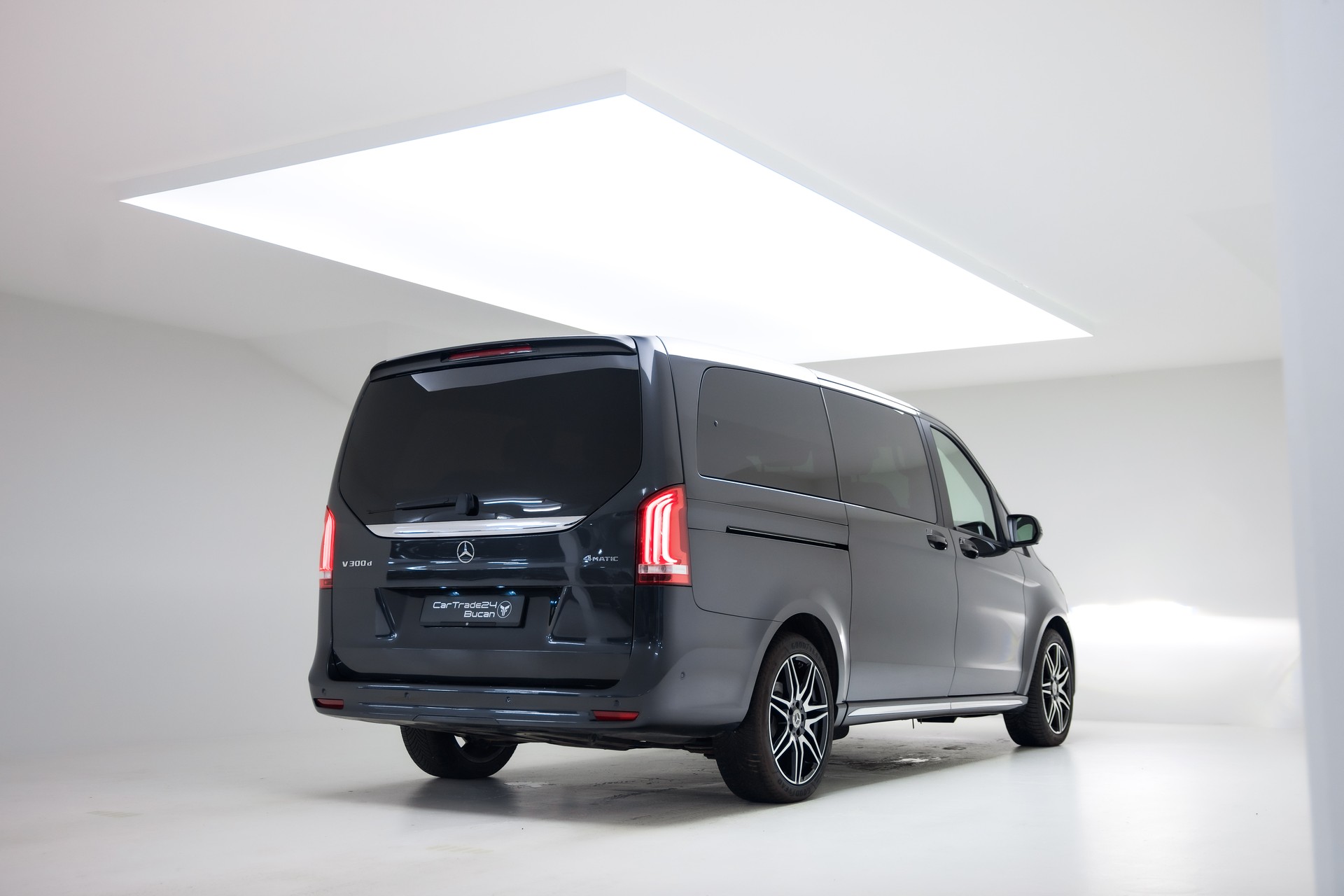 MERCEDES-BENZ V 300 d lang Avantgarde 4Matic 9G-Tronic-showroom-element-1