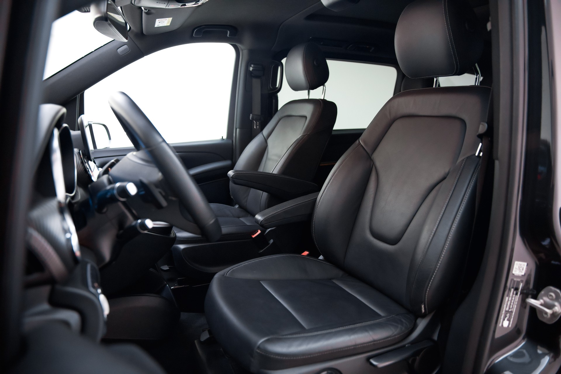 MERCEDES-BENZ V 300 d lang Avantgarde 4Matic 9G-Tronic-image-20