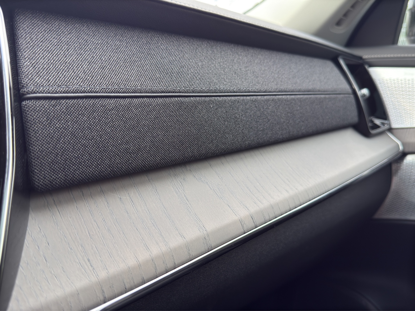 VOLVO XC90 T8 eAWD PluginHybrid Ultra Dark Geartronic-image-24