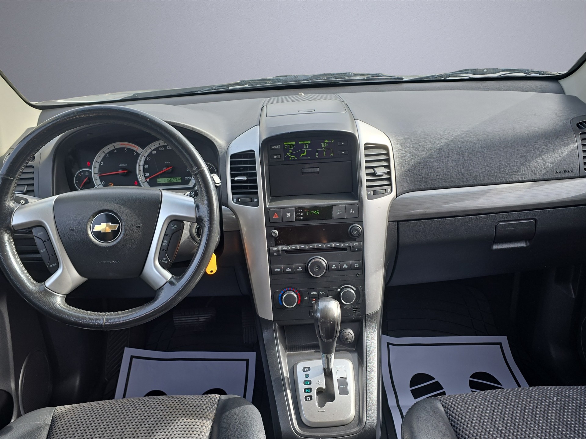 CHEVROLET Captiva 2.0 VCDi LS 4WD-image-12