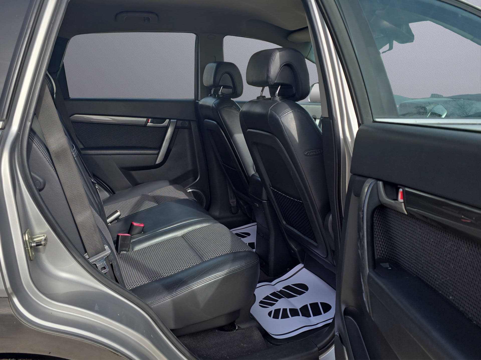 CHEVROLET Captiva 2.0 VCDi LS 4WD-image-13