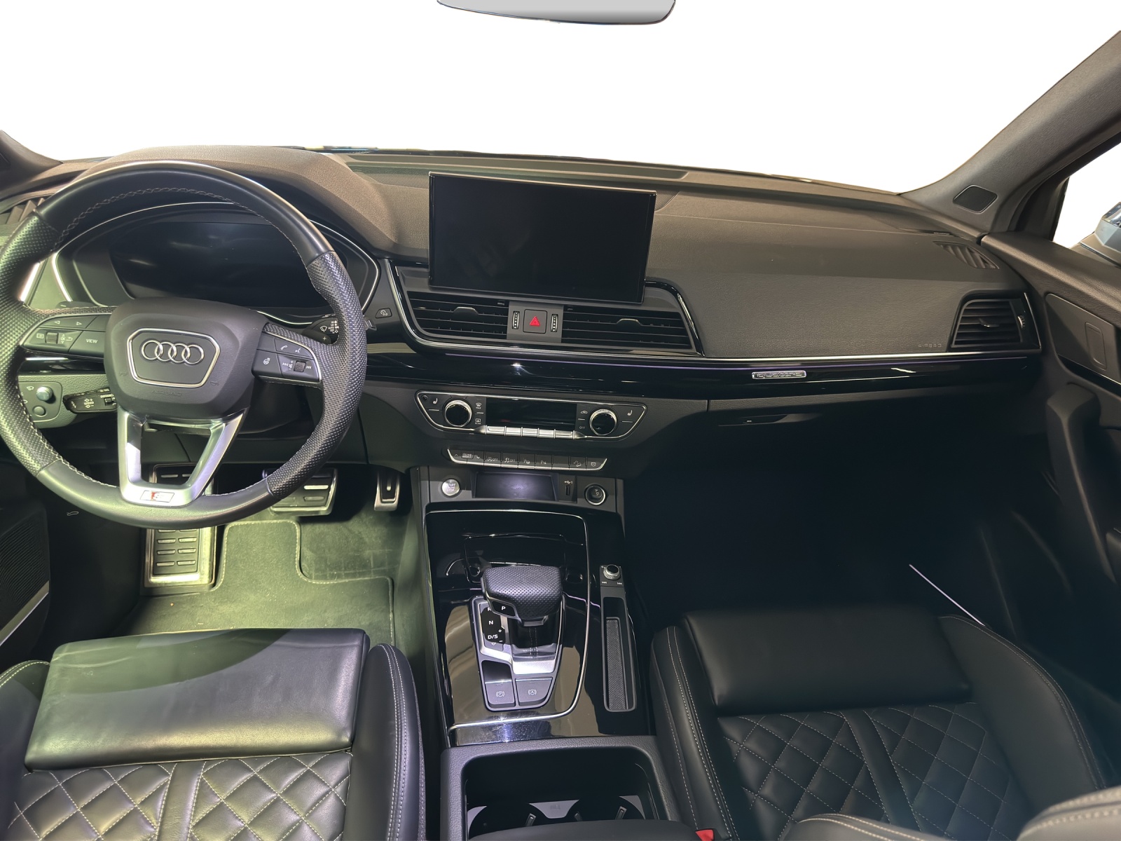 AUDI Q5 Sportback 45 TFSI Black Edition quattro S-tronic-image-10