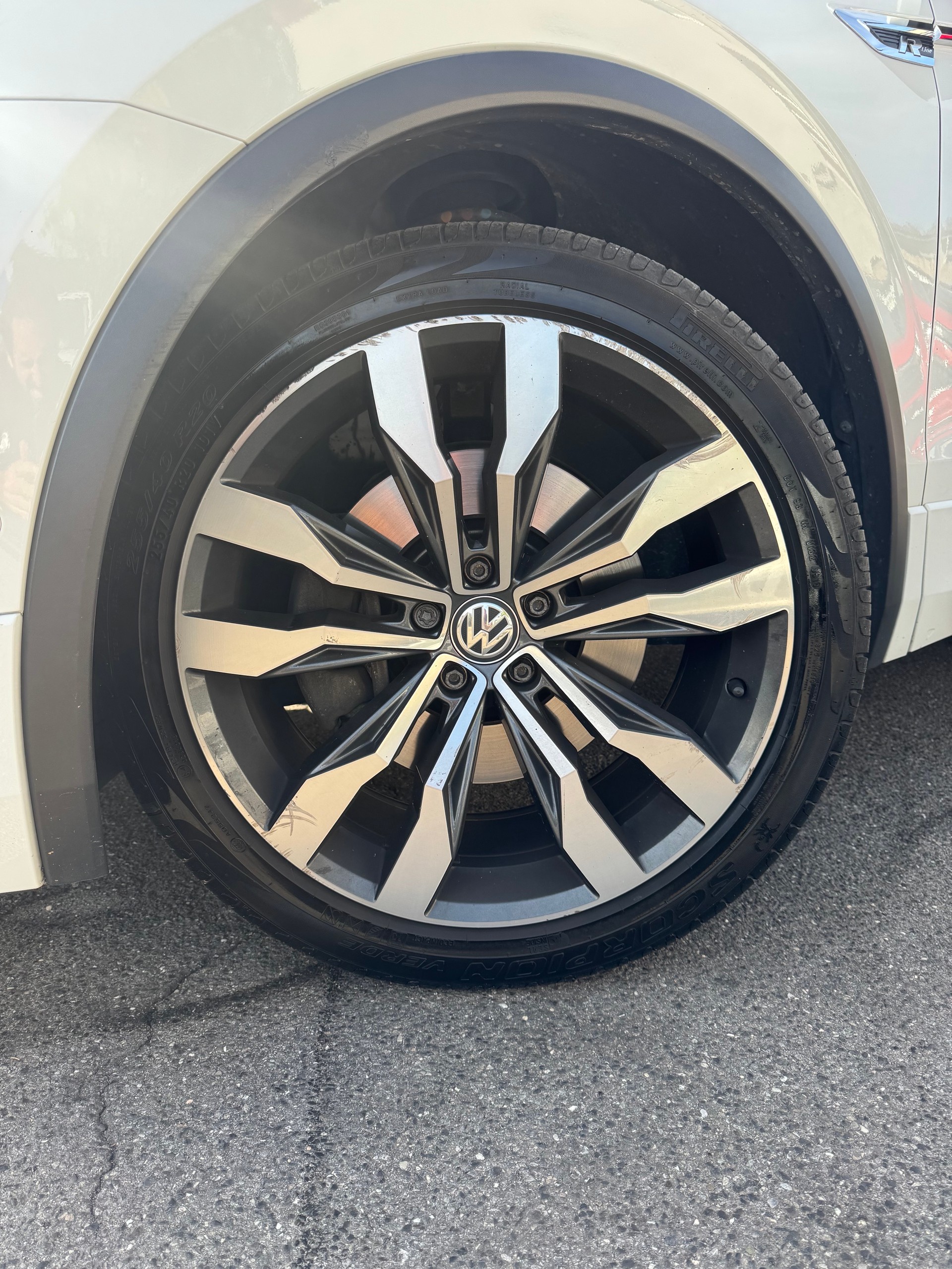 VW Tiguan 2.0 TDI SCR Highline 4Motion DSG-showroom-element-1