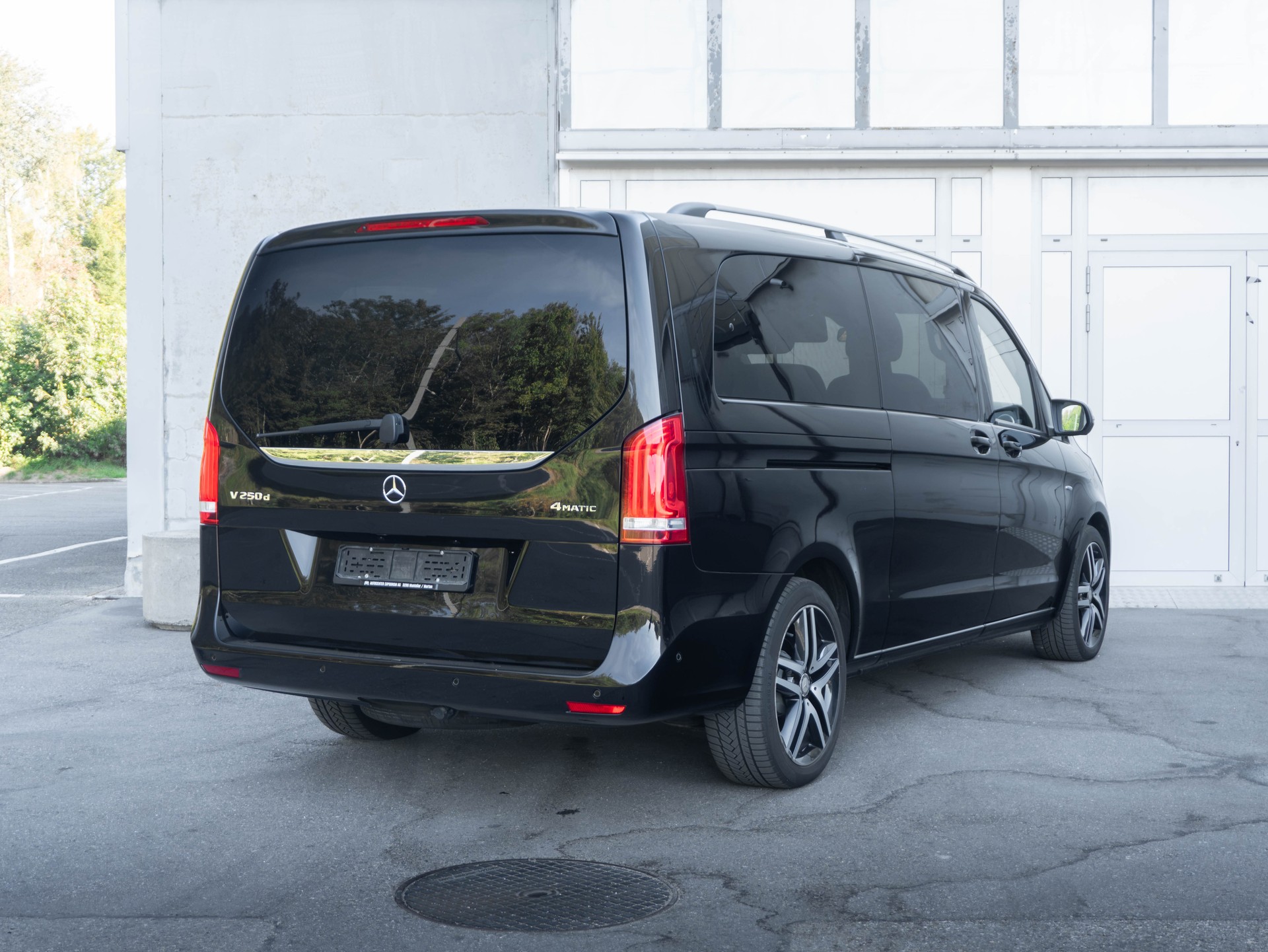 MERCEDES-BENZ V 250 d Avantgarde lang 4Matic 7G-Tronic-showroom-element-3