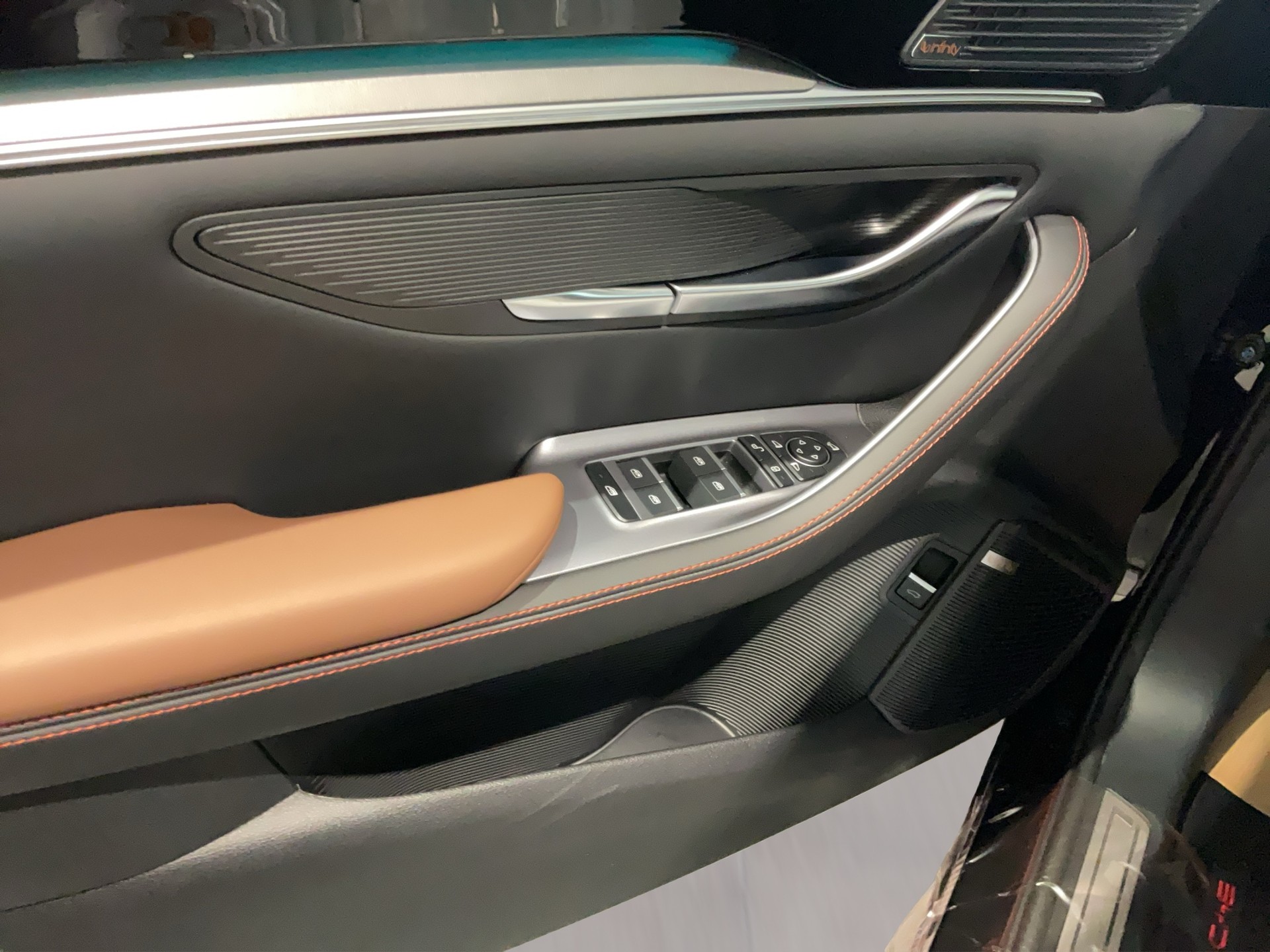 BYD Seal U DM-i Design AWD-image-8