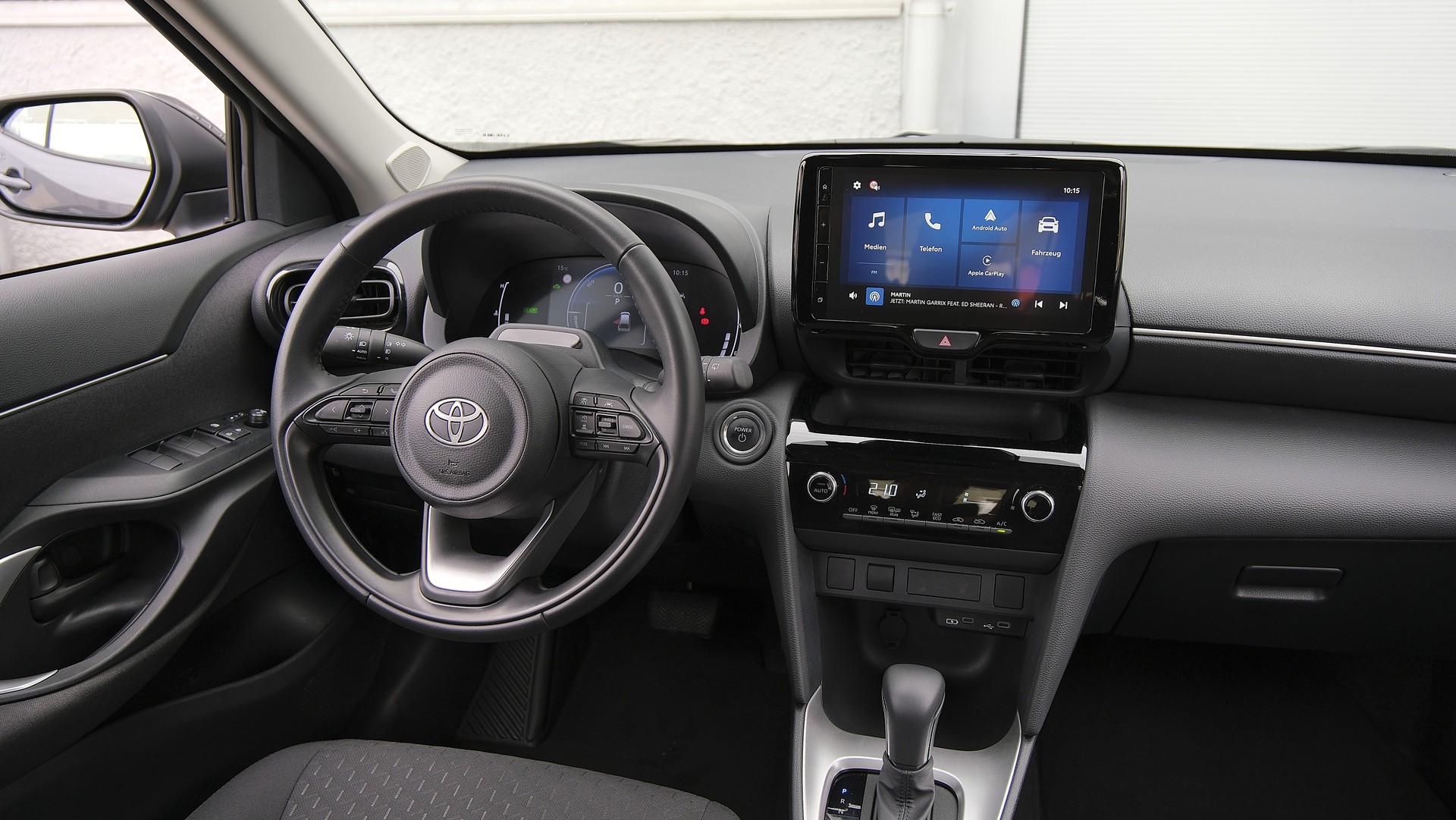 TOYOTA Yaris Cross 1.5 Trend e-CVT-image-18