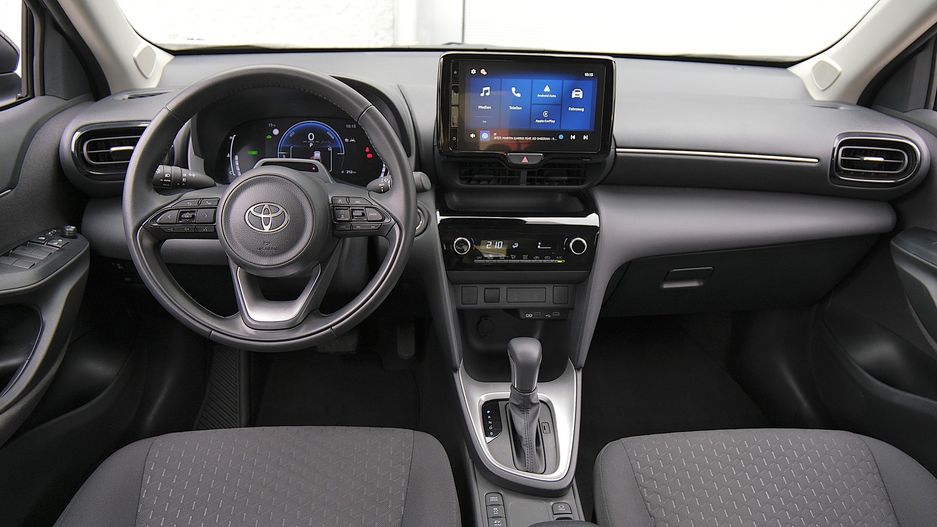 TOYOTA Yaris Cross 1.5 Trend e-CVT-image-5