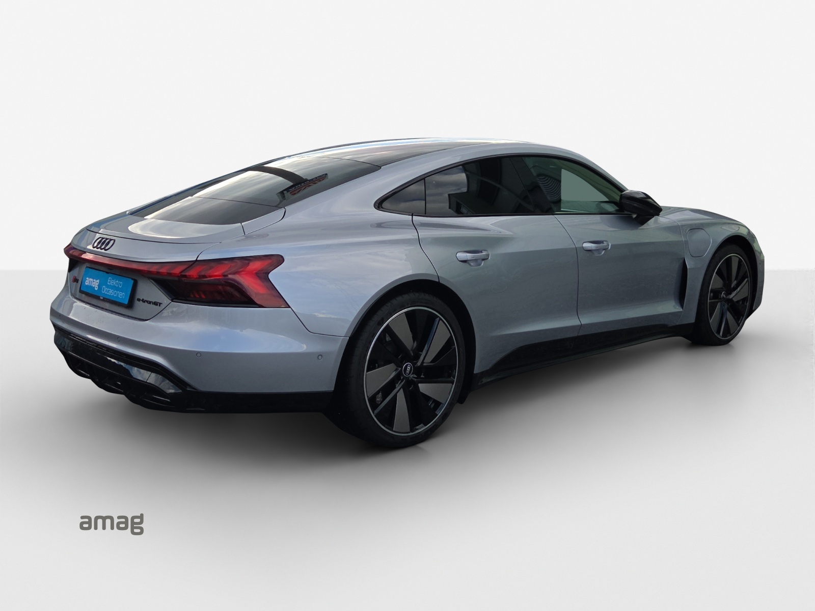 AUDI RS e-tron GT quattro-image-4