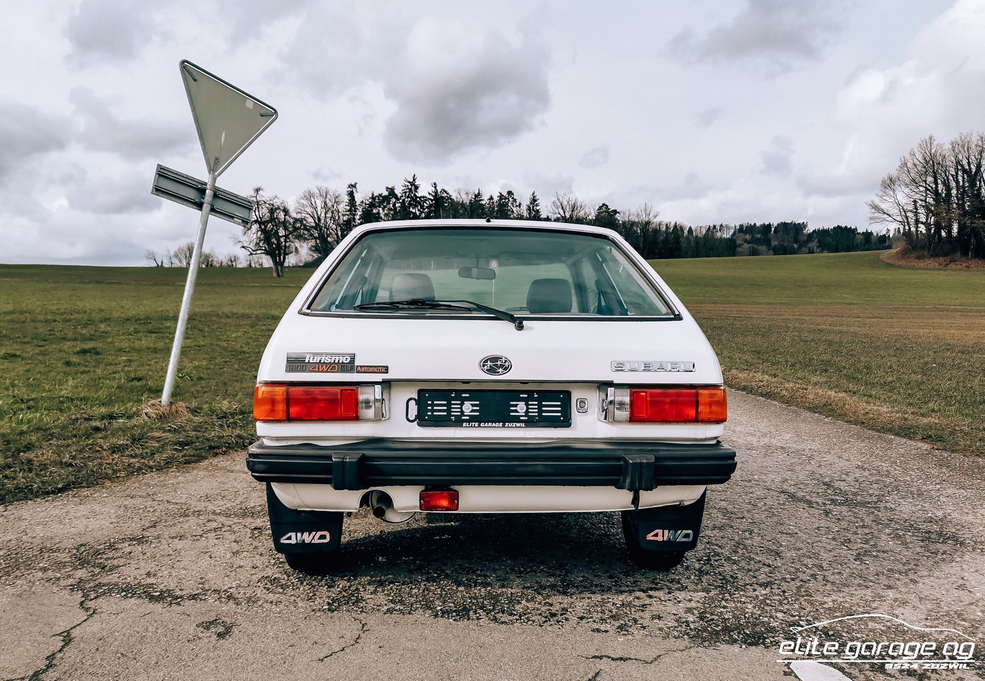 SUBARU 1.8 4WD Turismo GLF Automatic-image-6